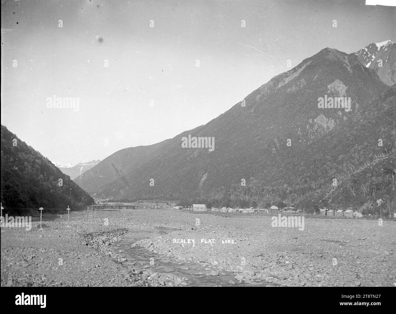 River Shingle Bed Black And White Stock Photos Images Alamy river-shingle-bed-black-and-white-stock-photos-images-alamy