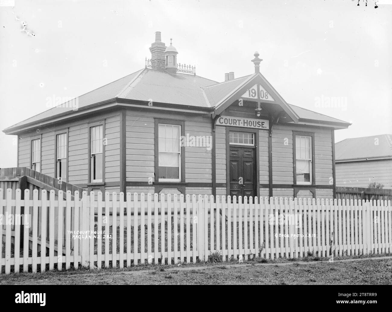 New zealand courthouse hi res stock photography and images Alamy