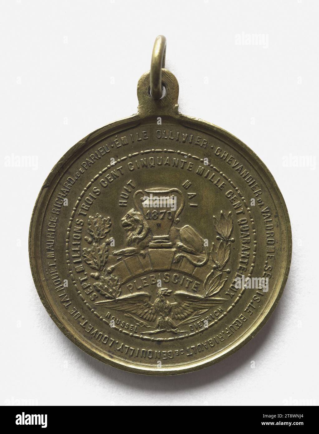 Last plebiscite proposed by Napoleon III (1808-1873), May 8, 1870, Vieuxmaire, Graveur en médailles, Array, Numismatique, Médaille, Paris, Diameter: 3.5 cm, Weight (type dimension): 16.39 g Stock Photo
