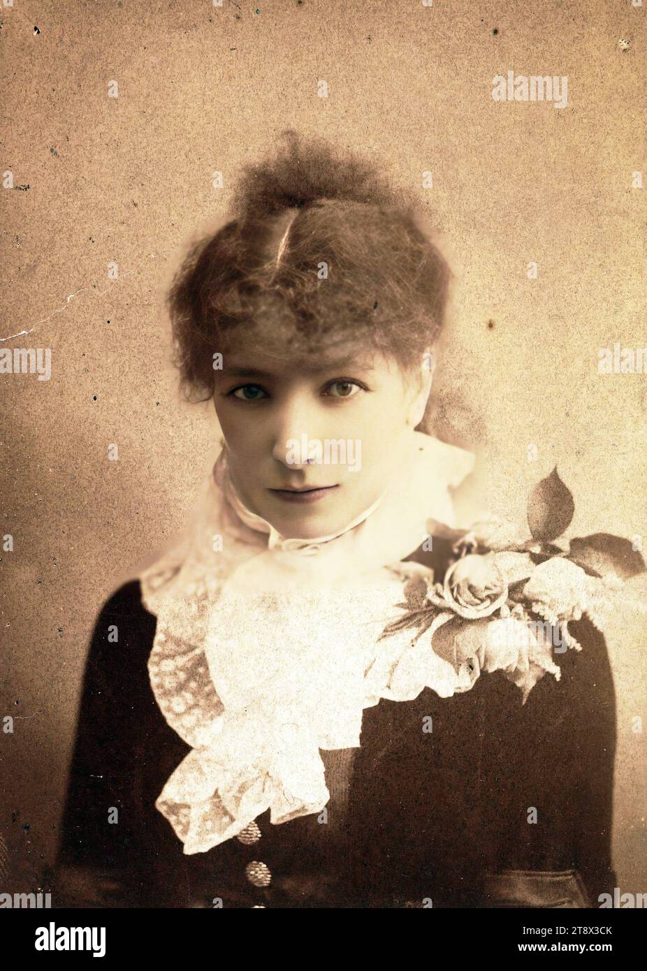 Portrait of Rosine Bernard, known as Sarah Bernhardt (1844-1923), actress, Downey, William, Photographer, Vers 1880, Photography, Graphic arts, Photography, Albumen paper print, Dimensions - Work: Height: 14.6 cm, Width: 10.2 cm, Dimensions: Height: 16.6 cm, Width: 11 cm Stock Photo