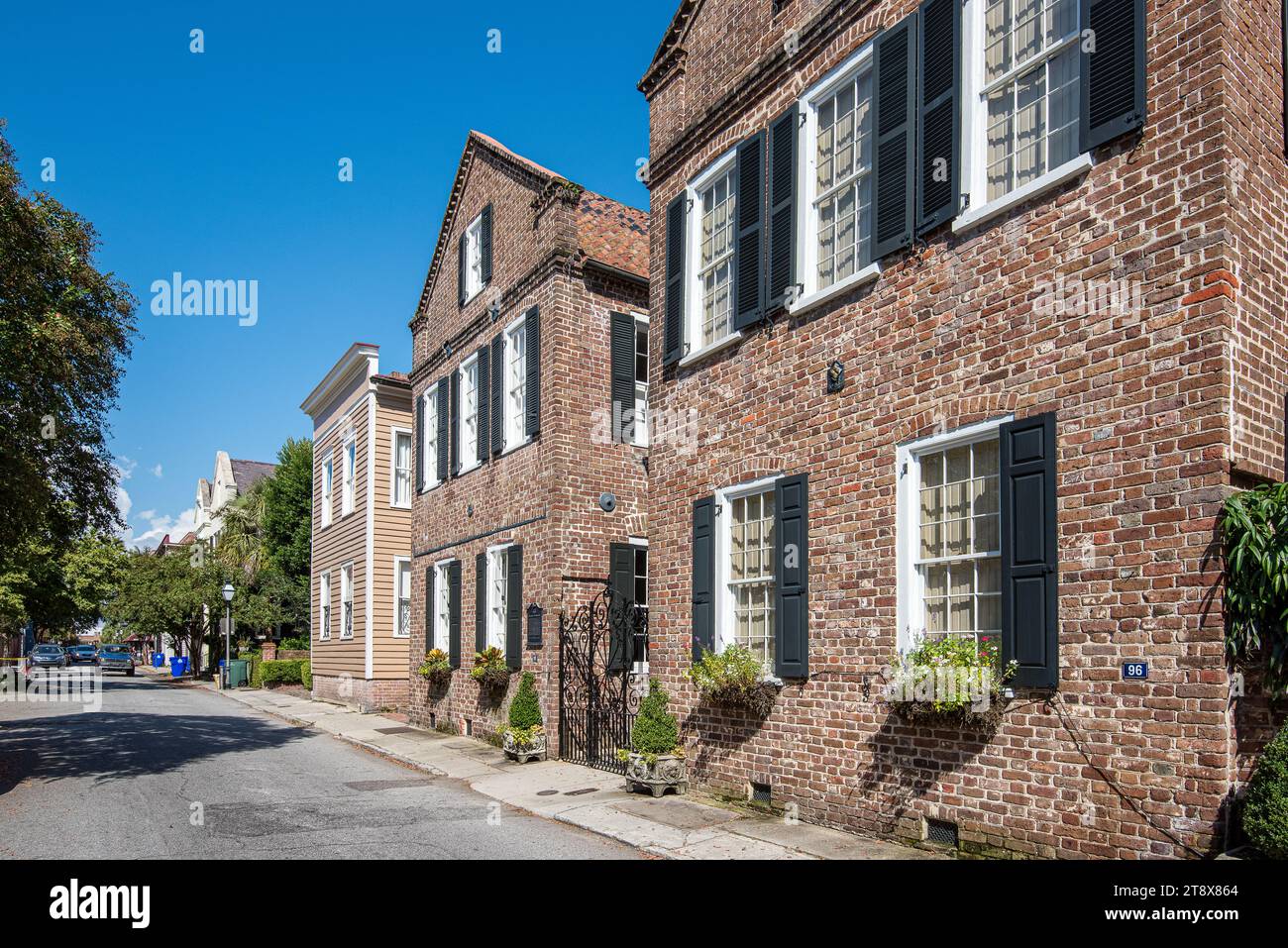 Historic architecture in the French Quarter district of Charleston ...