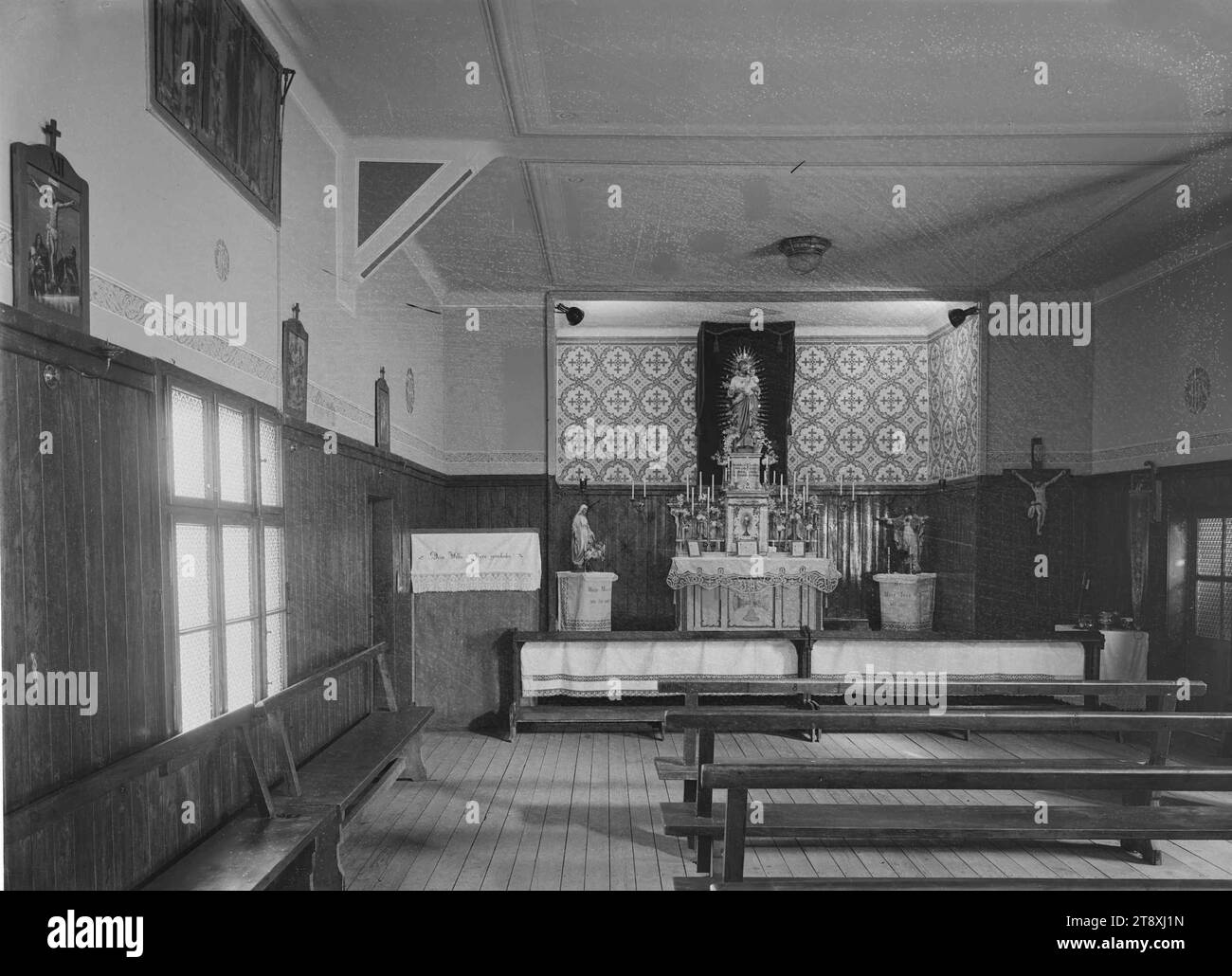 St. Josef's Church (10th, Quellenstraße 11), view to the altar, Martin