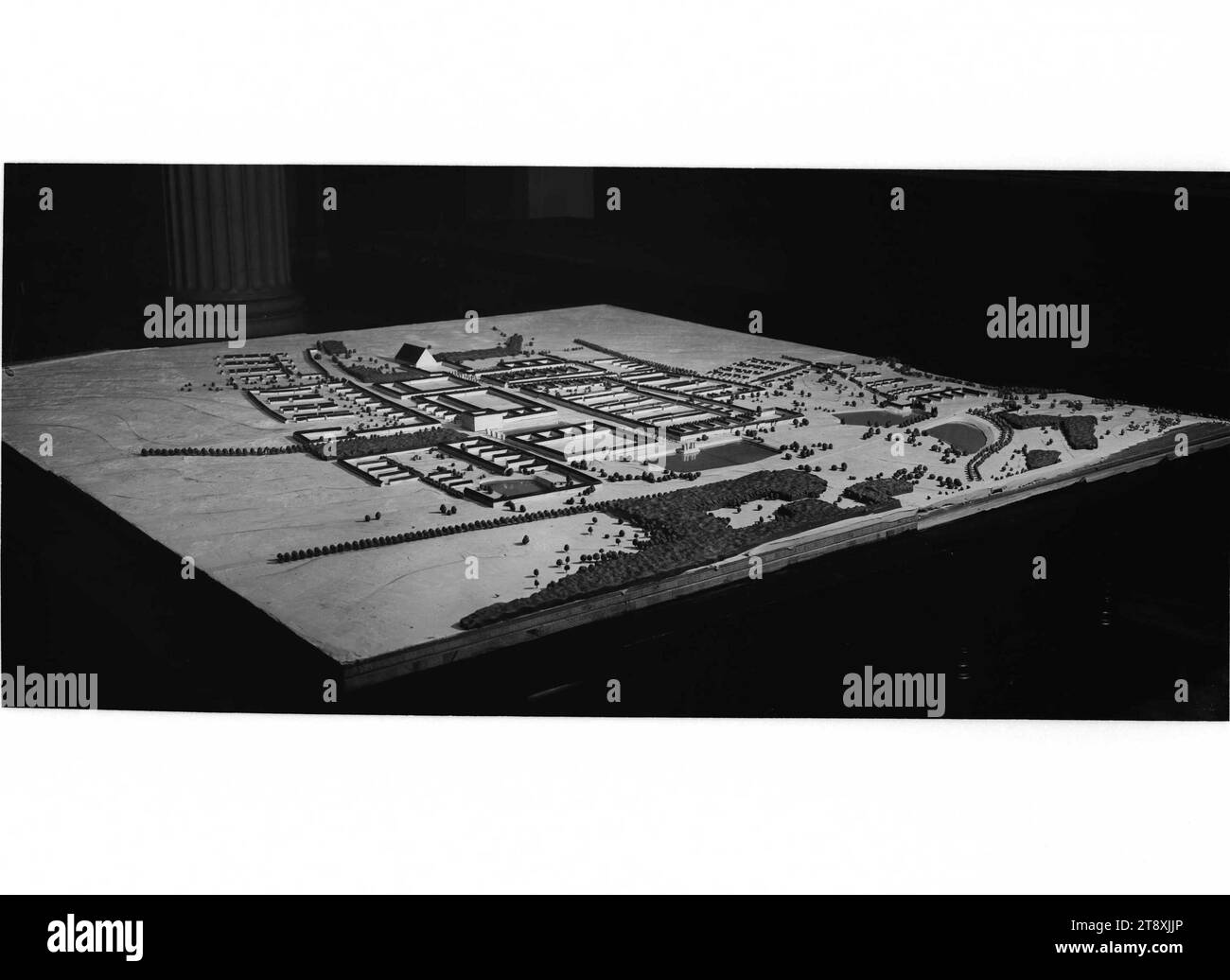 Model of the so-called 'Großsiedlung am Eichkogel' (also: Holzwebersiedlung), Martin Gerlach jun. (1879-1944), photographer, 1938-1940, glass, negative, height 17, 8 cm, width 23, 7 cm, architecture, town planning and urban development, model  architecture, The Vienna Collection Stock Photo