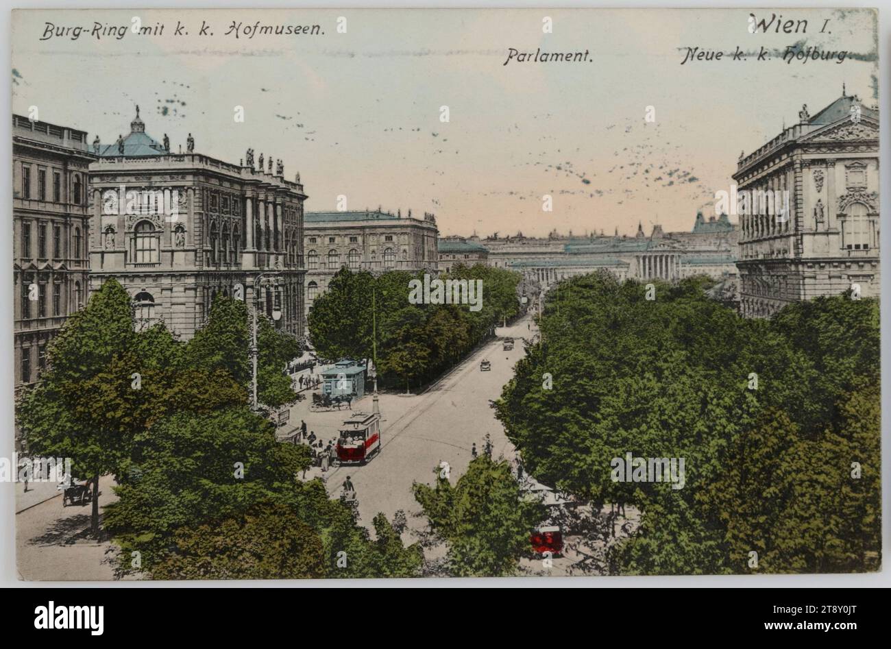 Vienna I. Burg-Ring with k. k. Hofmuseen. Parliament. Neue k. k. Hofburg, Paul Ledermann (1882-1946), Producer, 1910, paperboard, hand colorised, Collotype, Inscription, FROM, Vienna, TO, Krumbach bei Edlitz N. Oest., ADDRESS, Krumbach bei Edlitz N. Oest., MESSAGE, Dearest Mitzi, accept my heartfelt congratulations on your name day. I hope you and all your loved ones are well. The hot time here does not want to end. I feel very lonely without (Jetti?) Many warm greetings, hugging you and again wishing you all the best. Emma, Habsburgs, Attractions, Ringstrasse, Public Transport Stock Photo