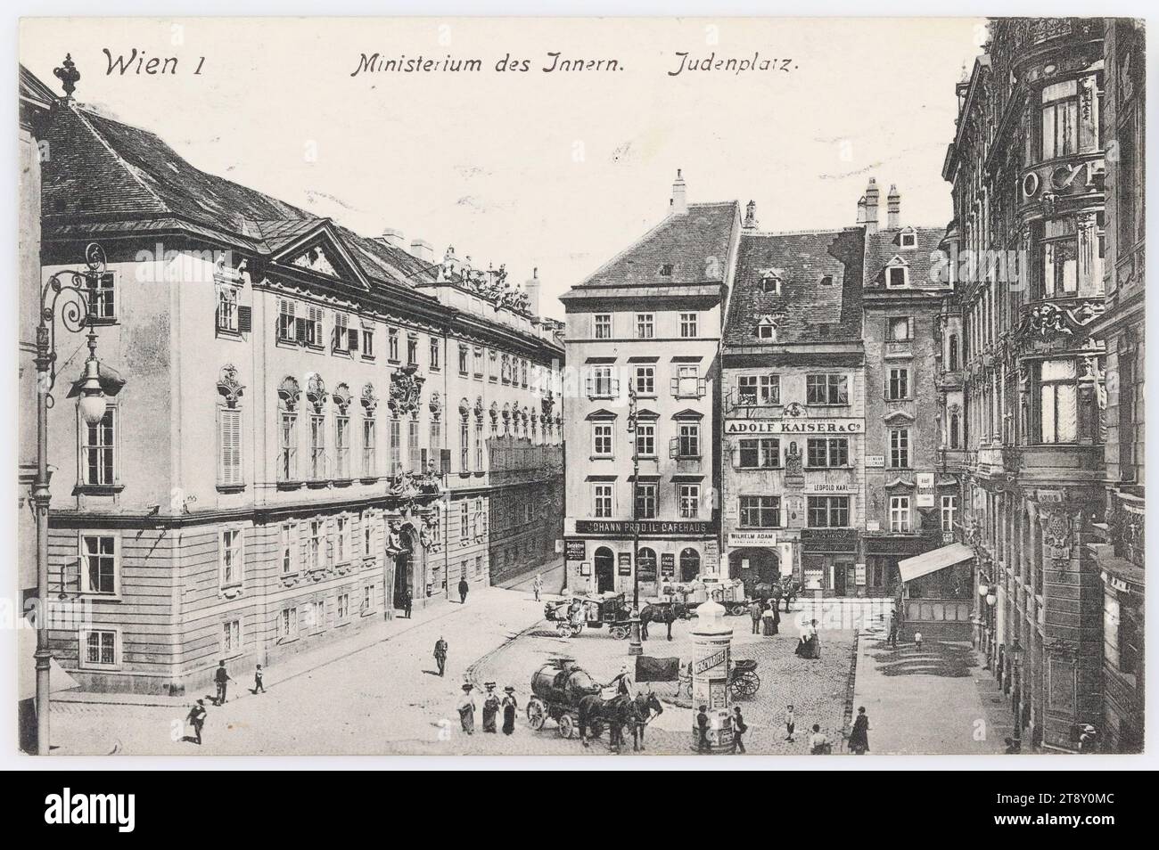 Vienna I. Ministry of the Interior. Judenplatz, Paul Ledermann (1882-1946), Producer, 1910, paperboard, Collotype, Inscription, FROM, Vienna, TO, Vienna, ADDRESS, [Hochwolgeboren], Frau, Wien III, Marokkanergasse 23, MESSAGE, My warmest congratulations on your name day. Greetings from me very much Erich and Werner u Bernhard. Hopefully you will have nice weather tomorrow. Repeating all the best, your devoted cousin, Emma, remains with heartfelt greetings. Cousin Emma, Politics, Offices and Administration, Media and Communication, Postcards with transliteration Stock Photo