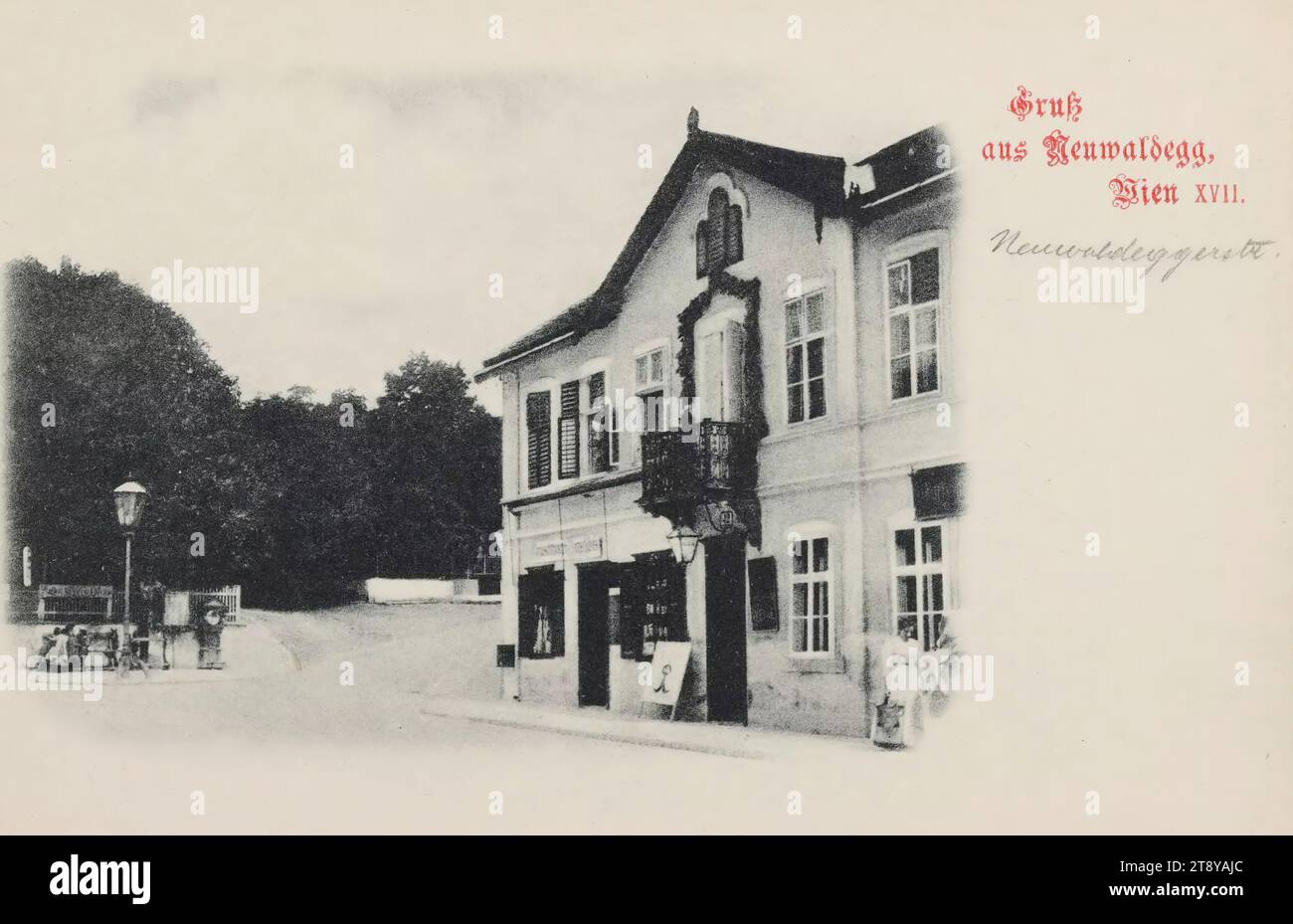 17th, Neuwaldegg - Neuwaldegger Straße, picture postcard, Carl (Karl) Ledermann Jr, producer, date around 1898, cardboard, collotype, height×width 9×14 cm, 17: Hernals, street, house combined with store, with people, street lighting, Neuwaldegg, The Vienna Collection Stock Photo