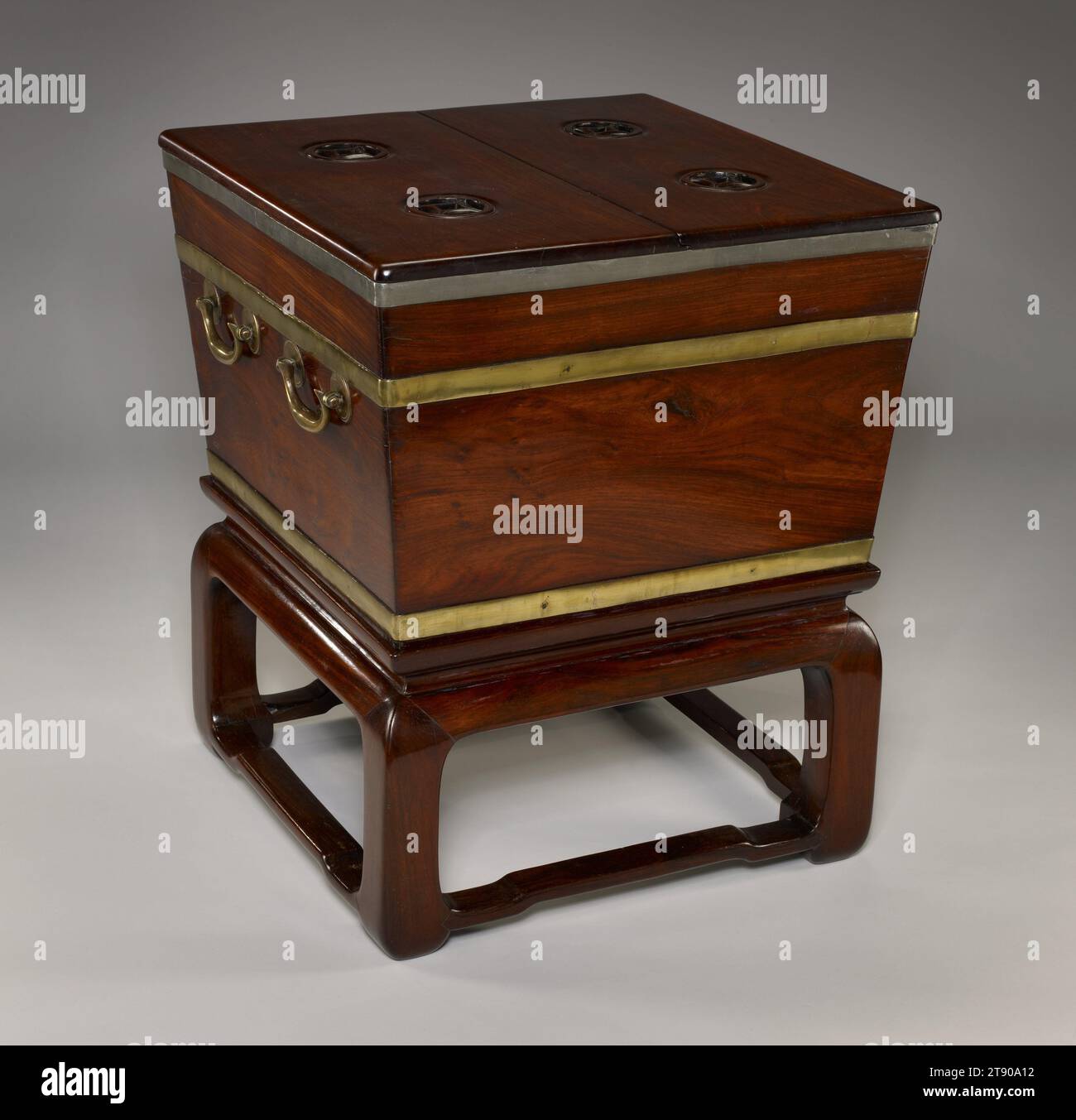 Ice chest, c. 1800, 28 1/8 x 21 5/8 x 21 7/8 in. (71.44 x 54.93 x 55.56 ...