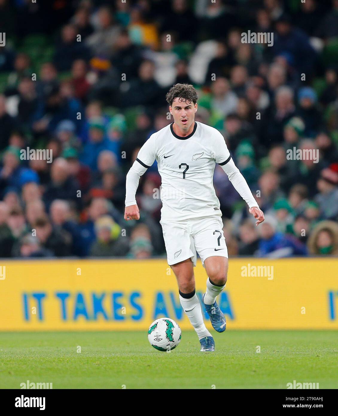 Aviva Stadium, Dublin, Ireland. 21st Nov, 2023. International Football Friendly, Republic of Ireland versus New Zealand; Matthew Garbett of New Zealand makes a run with the ball Credit: Action Plus Sports/Alamy Live News Stock Photo