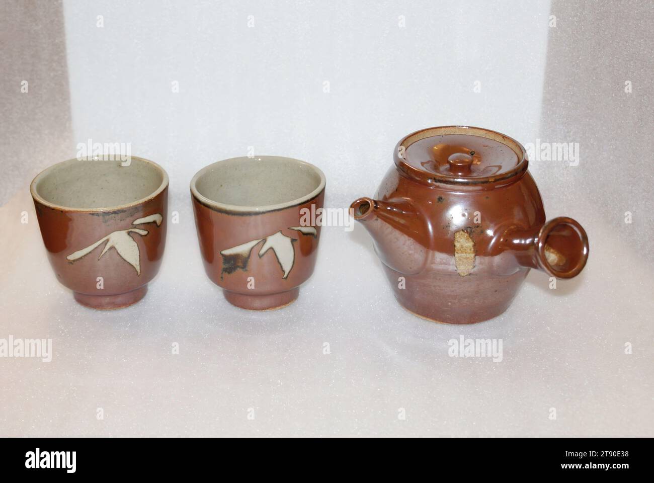 Mashiko sencha tea set, late 20th century, Unknown Japanese, 3 × 3 1/4 in. (7.62 × 8.26 cm), Stoneware, Japan, 20th century Stock Photo