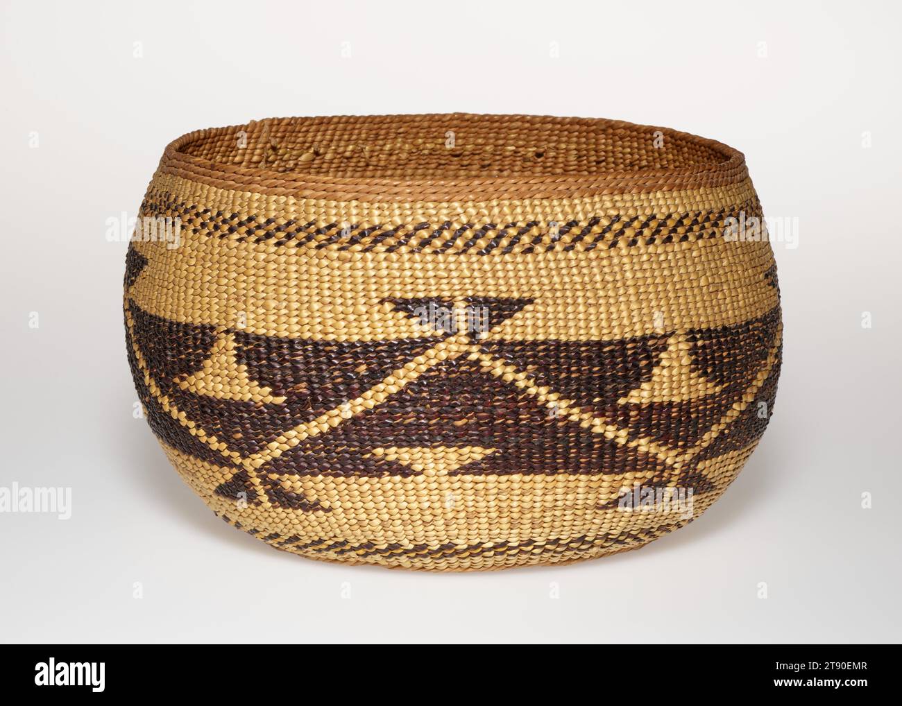 Hat, c. 1910-1940, 4 × 6 15/16 × 6 15/16 in. (10.16 × 17.62 × 17.62 cm), Plant fibers, United States Stock Photo