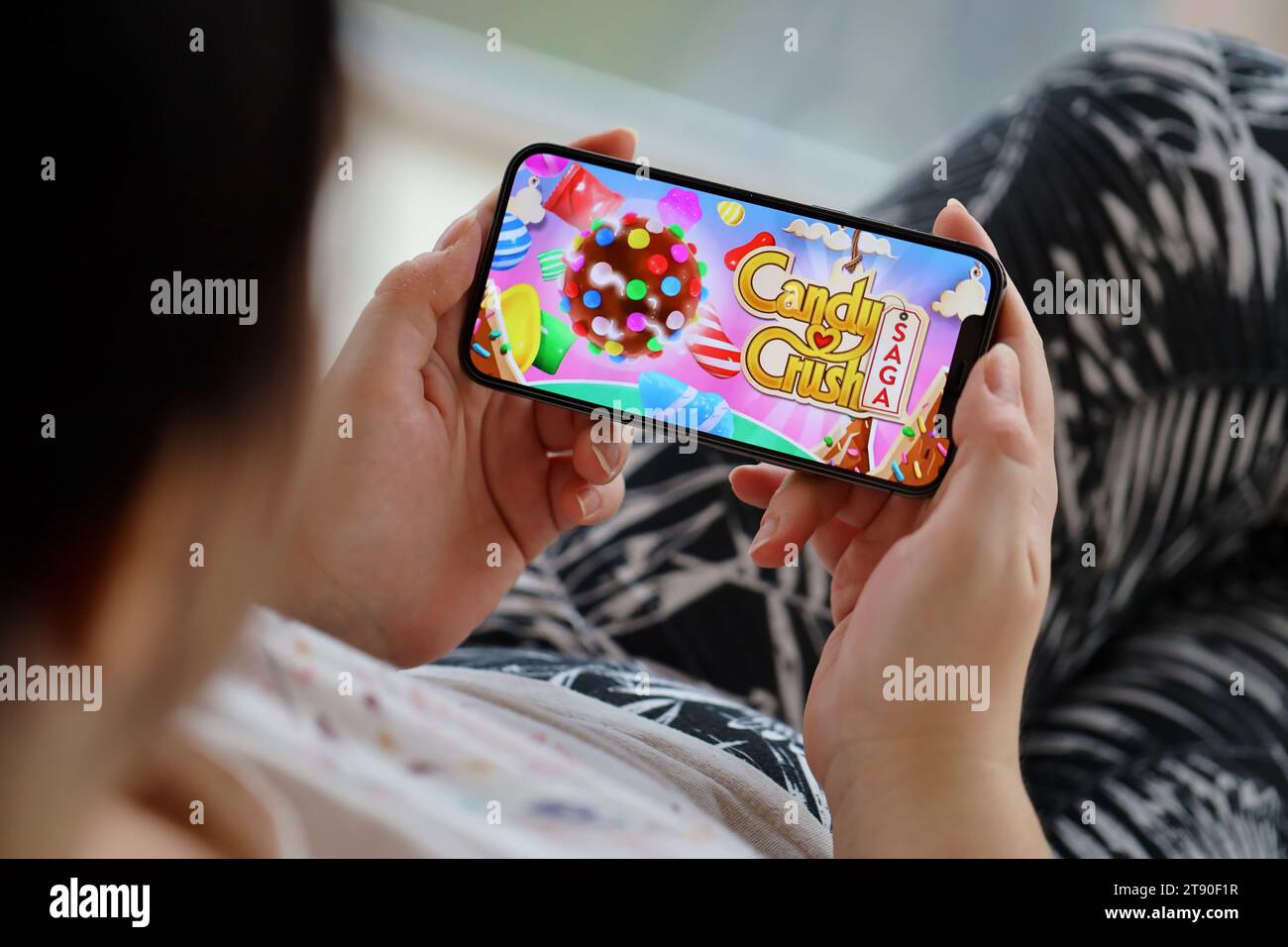 Candy crush game screen hi-res stock photography and images - Alamy