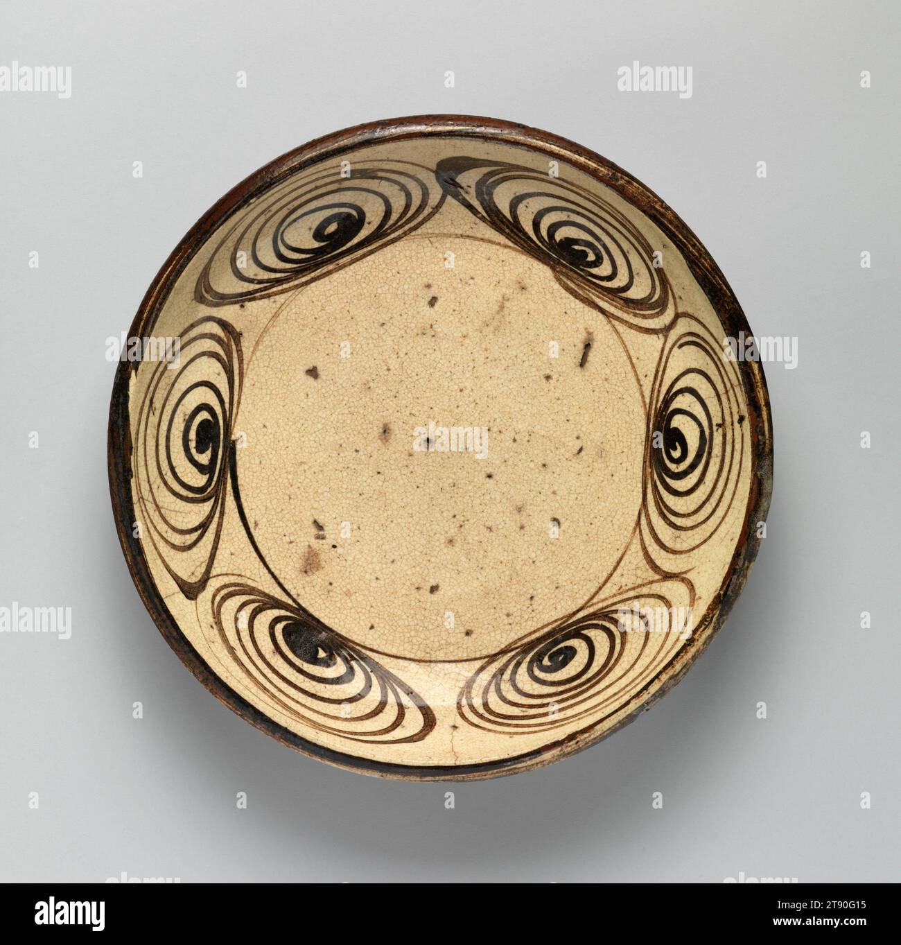 Japanese Seto Earthenware Plate with Traditional Horse Eye Design Japanese Seto Earthenware Plate with Traditional Horse Eye Design