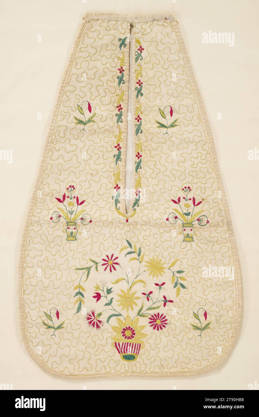 Embroidered pocket, 18th century, 16 3/16 × 10 in. (41.12 × 25.4 cm)20 1/2 × 14 1/4 × 1 1/4 in. (52.07 × 36.2 × 3.18 cm) (outer frame), Linen plain weave, silk embroidery, England, 18th century, In the 1700s, European women wore pockets as a separate accessory attached to their waists, beneath voluminous skirts and petticoats. These accessories were generously sized – large enough to stash a container of smelling salts, a small bottle of perfume, a clutch of love letters, a portable almanac, perhaps even a pocket microscope Stock Photo