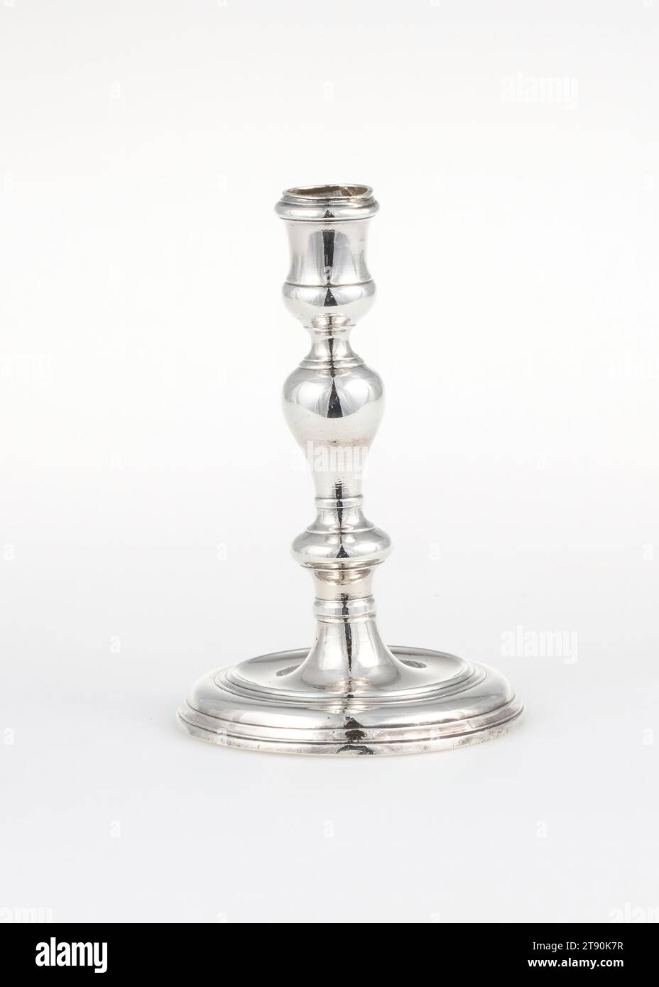 Candlestick, one of as set of four, 1722-1723, Joseph W. Bellassyse, ent. 1716, 5 7/8 in. (14.92 cm), Silver, England, 18th century Stock Photo