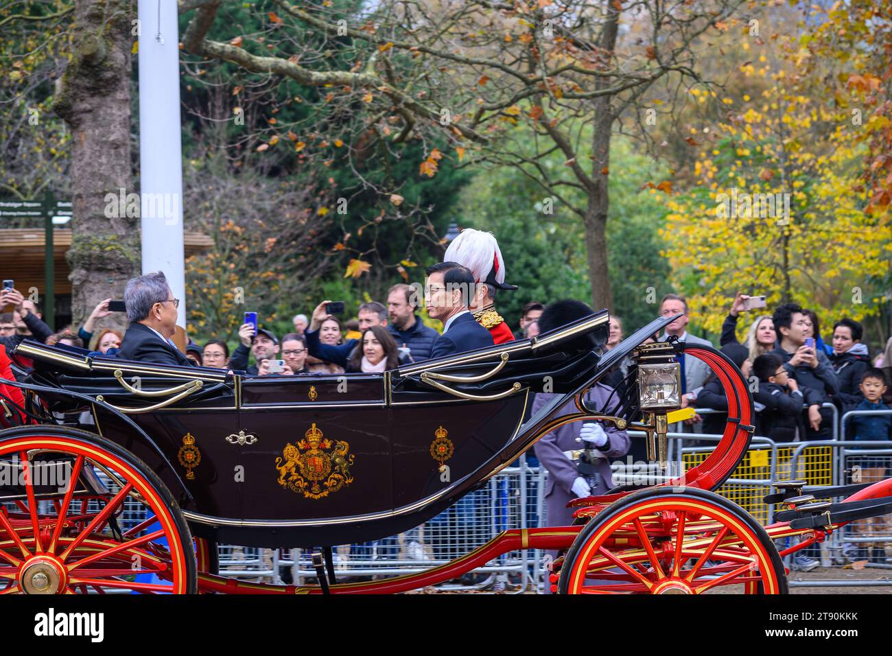 London, UK, 21st November 2023, The King and Queen formally welcomed the South Korean President Yoon Suk Yeol and the First Lady on the State visit to London., Andrew Lalchan Photography/Alamy Live News Stock Photo