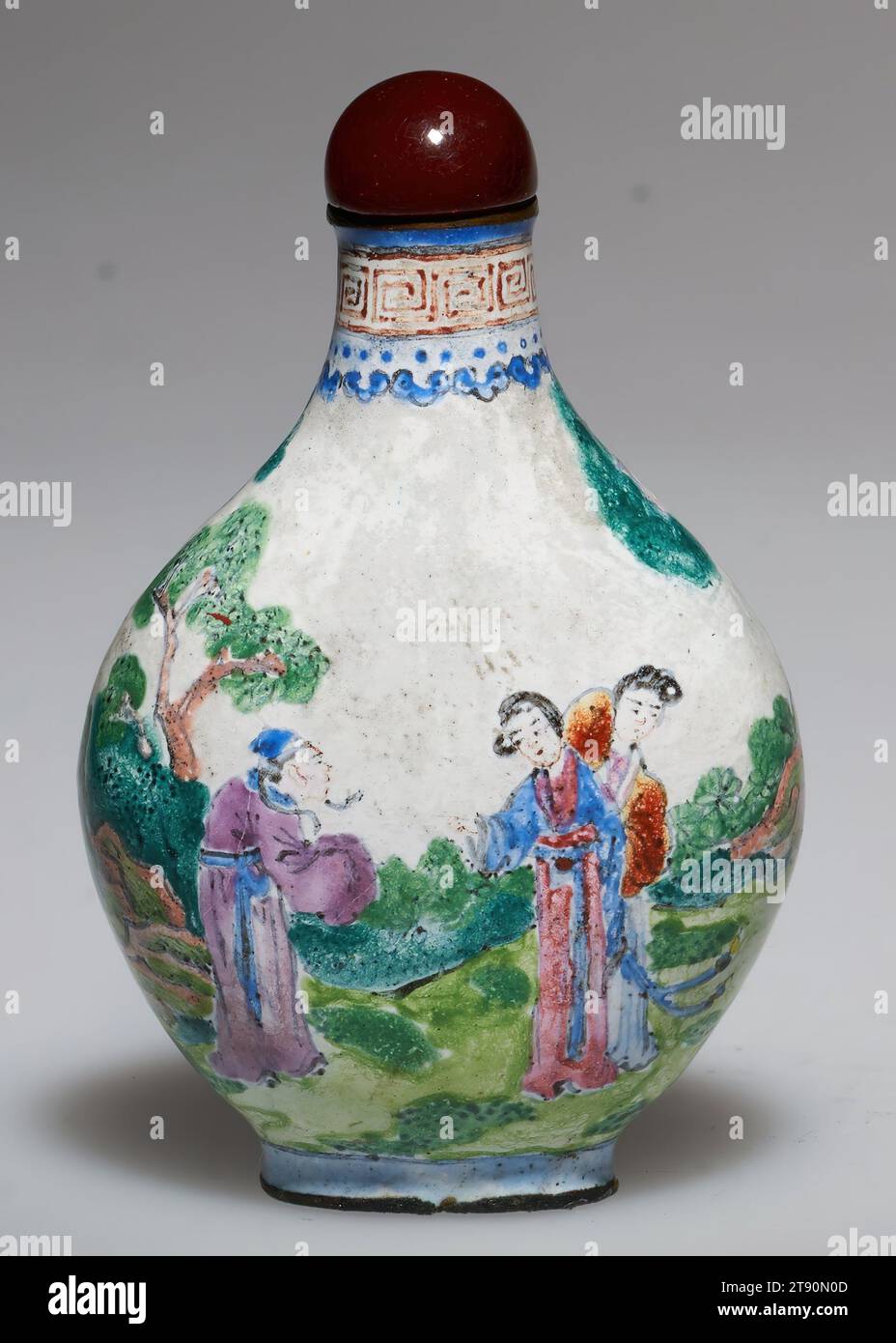 Snuff Bottle, 19th century, 2 1/4 x 1 3/8in. (5.7 x 3.5cm), Enamel on copper, China, 19th century Stock Photo