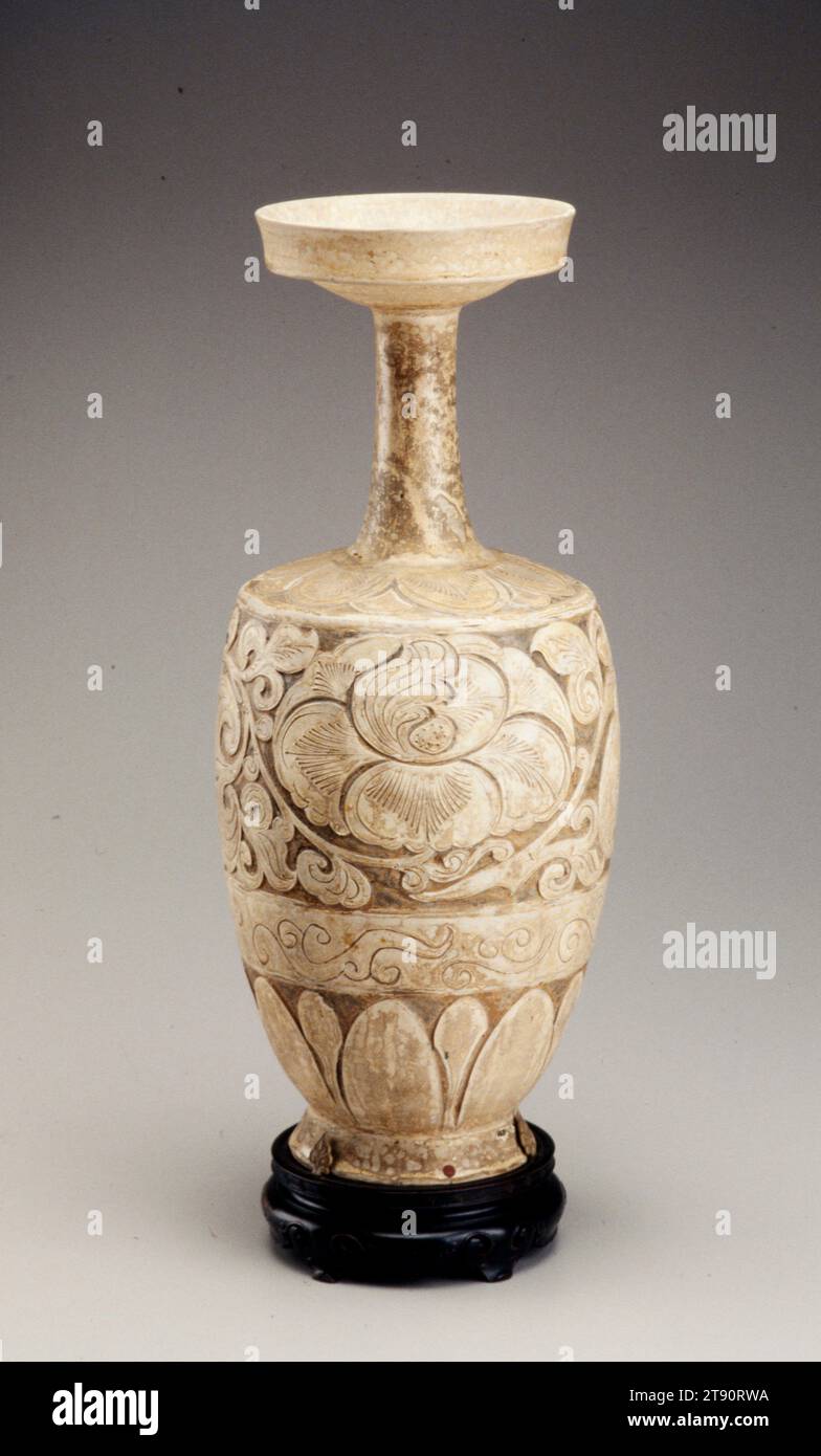 Five tall vases hires stock photography and images Alamy