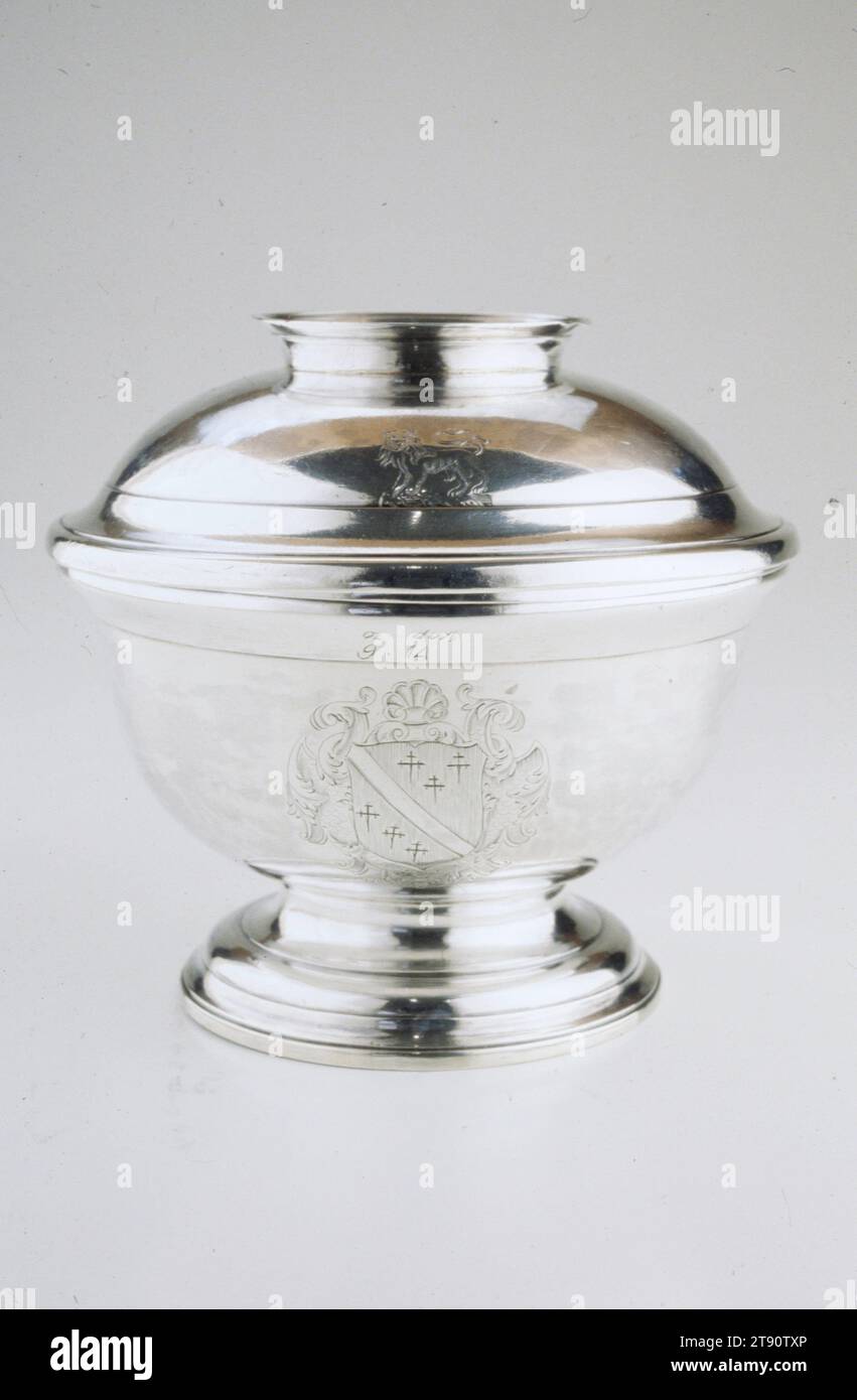 Covered sugar bowl, c. 1730-1740, Jacob Hurd, American, 1703-1758, 4 in. (10.16 cm), Silver, United States, 18th century Stock Photo