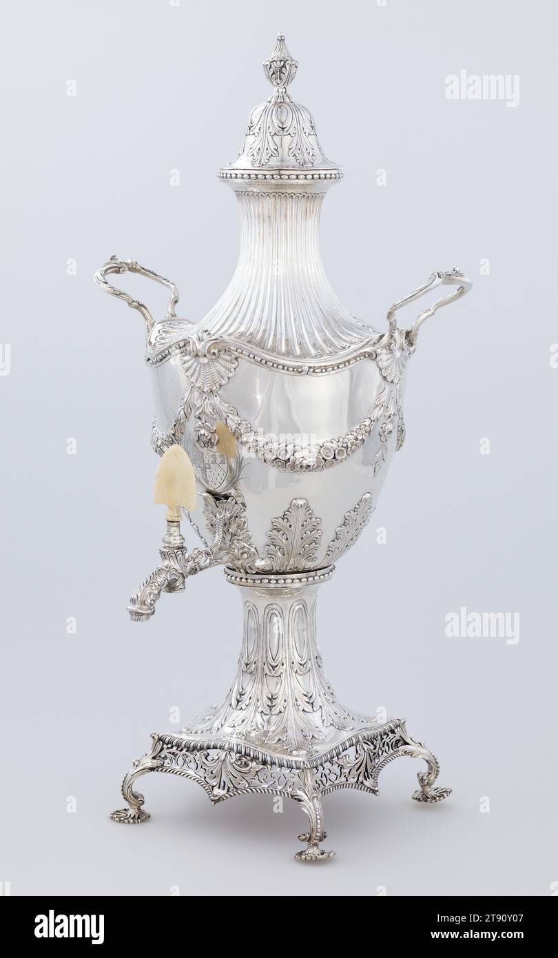 Tea urn, 1771, Charles Wright, British, English, active c. 1754-1790, 25in. (63.5cm), Silver, England, George III Stock Photo