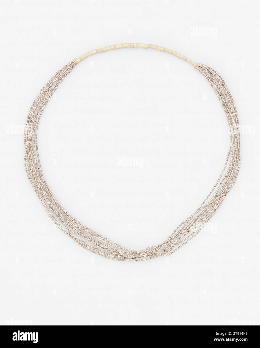 Necklace, 20th century, 14 1/4 in. (36.2 cm), Heishi, United States, 20th century Stock Photo