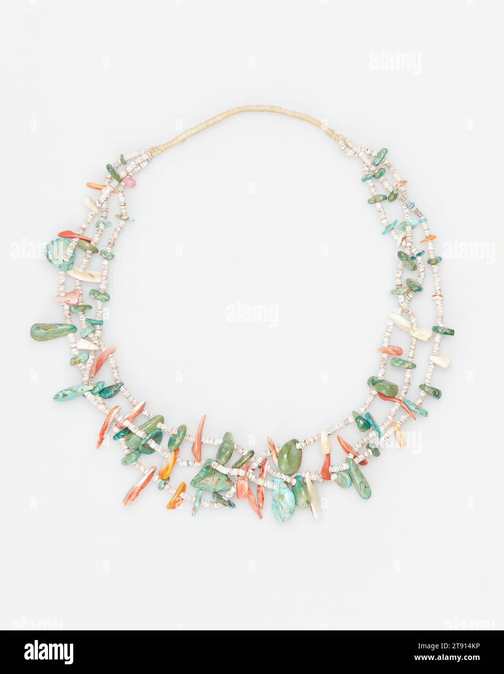 Necklace, 20th century, 14 1/4 in. (36.2 cm), Silver, turquoise,abalone, heishi, United States, 20th century Stock Photo