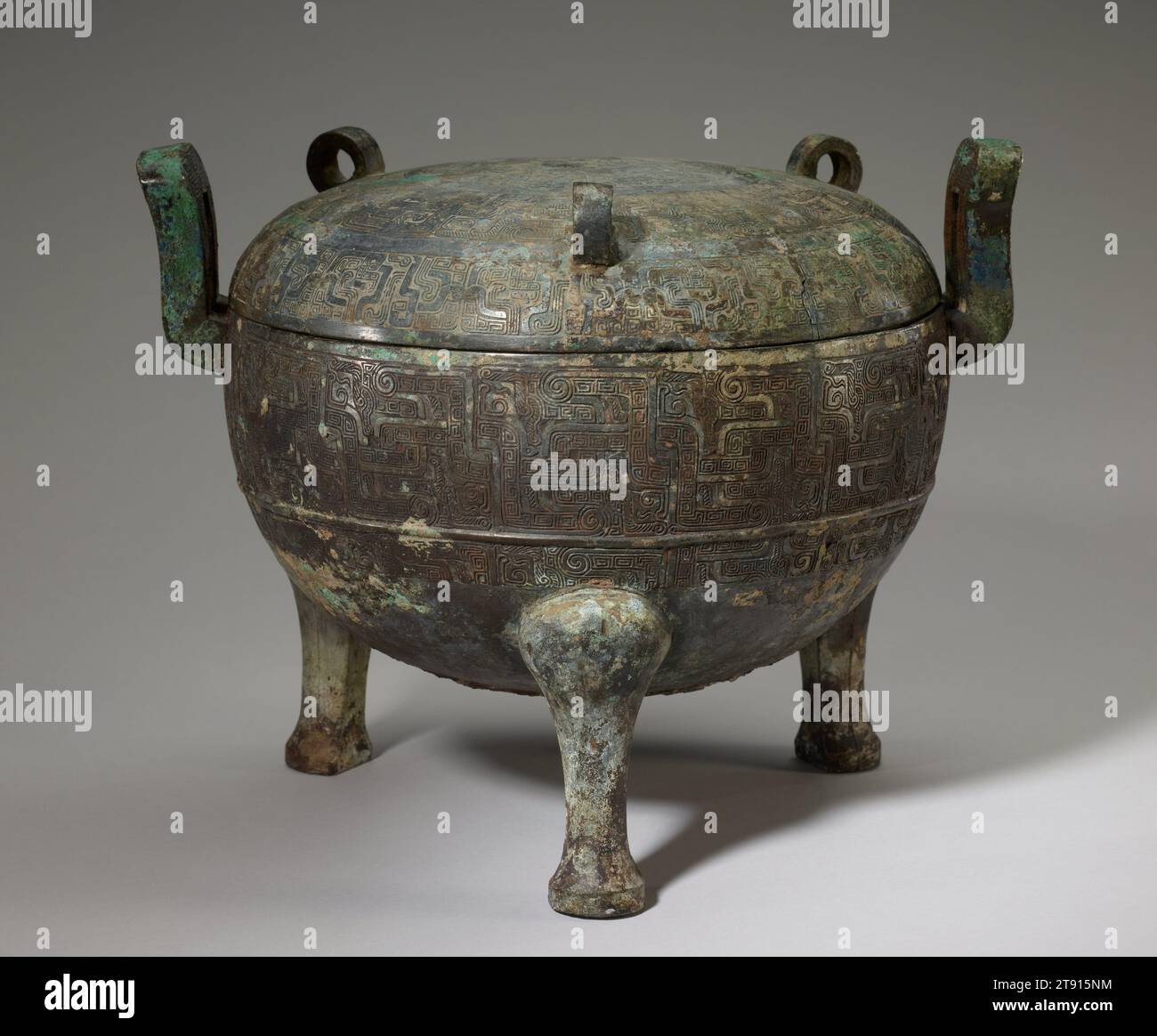 Bronze ding cauldron evolved hi-res stock photography and images - Alamy