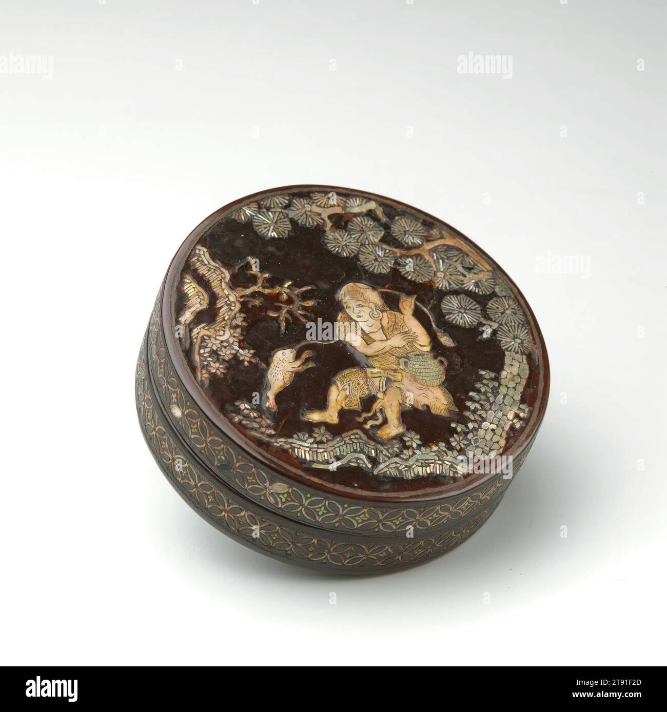 Japanese Gilt and Black Lacquer Box with Cranes Above Pine Tree Decor Japanese Gilt and Black Lacquer Box with Cranes Above Pine Tree Decor