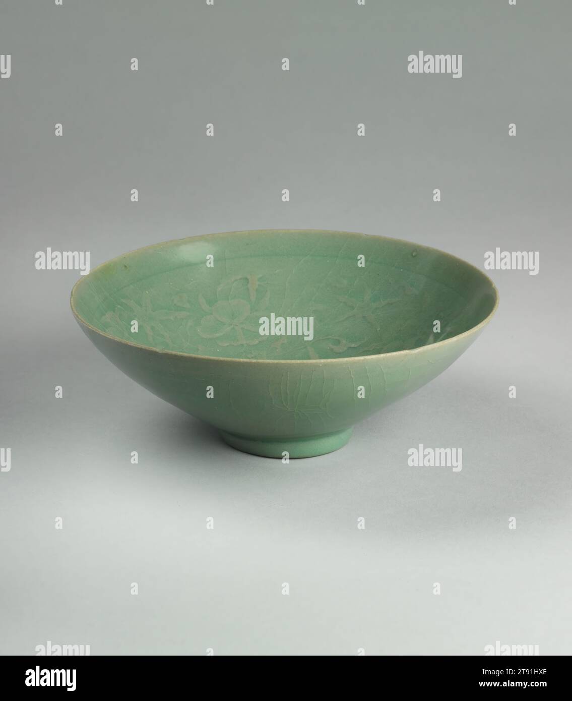 Korea celadon bowl hi-res stock photography and images - Page 3 - Alamy