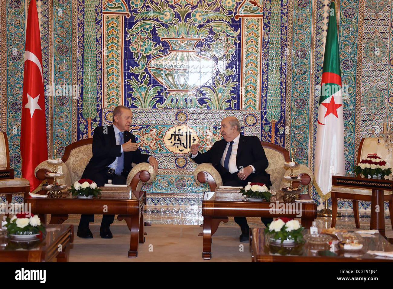 (231122) -- ALGIERS, Nov. 22, 2023 (Xinhua) -- Algerian President Abdelmadjid Tebboune (R) talks with Turkish President Recep Tayyip Erdogan in Algiers, Algeria, Nov. 21, 2023. Algeria and T¨¹rkiye on Tuesday sealed 13 agreements and memorandums of understanding (MOU) on boosting bilateral cooperation during the visit of Turkish President Recep Tayyip Erdogan. (Algerian Presidency/Handout via Xinhua) Stock Photo
