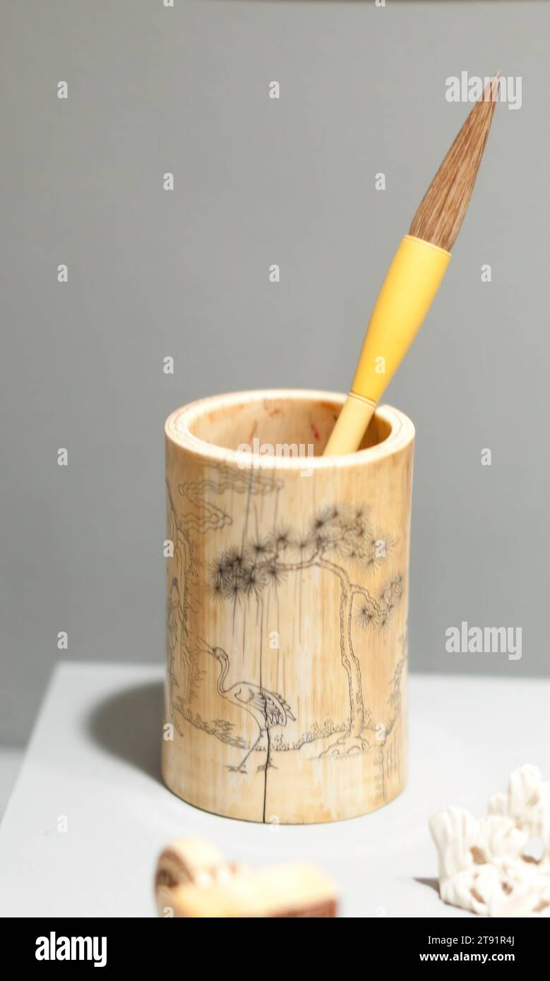 Brushpot, 1796-1820, Chih Ting, 4 15/16 x 3 7/16 x 3 7/16 in. (12.54 x ...