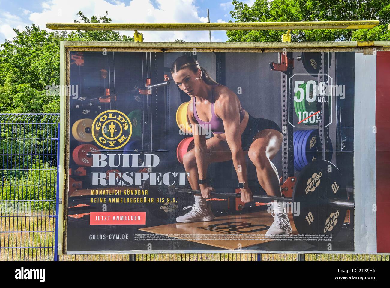 Golds gym hi-res stock photography and images - Alamy