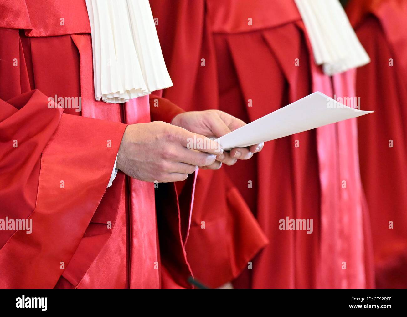Karlsruhe, Germany. 22nd Nov, 2023. The First Senate of the Federal Constitutional Court announces the ruling on report notes for dyslexics. According to the ruling, comments in the school leaving certificate about the non-assessment of individual achievements are generally required. Credit: Uli Deck/dpa/Alamy Live News Stock Photo