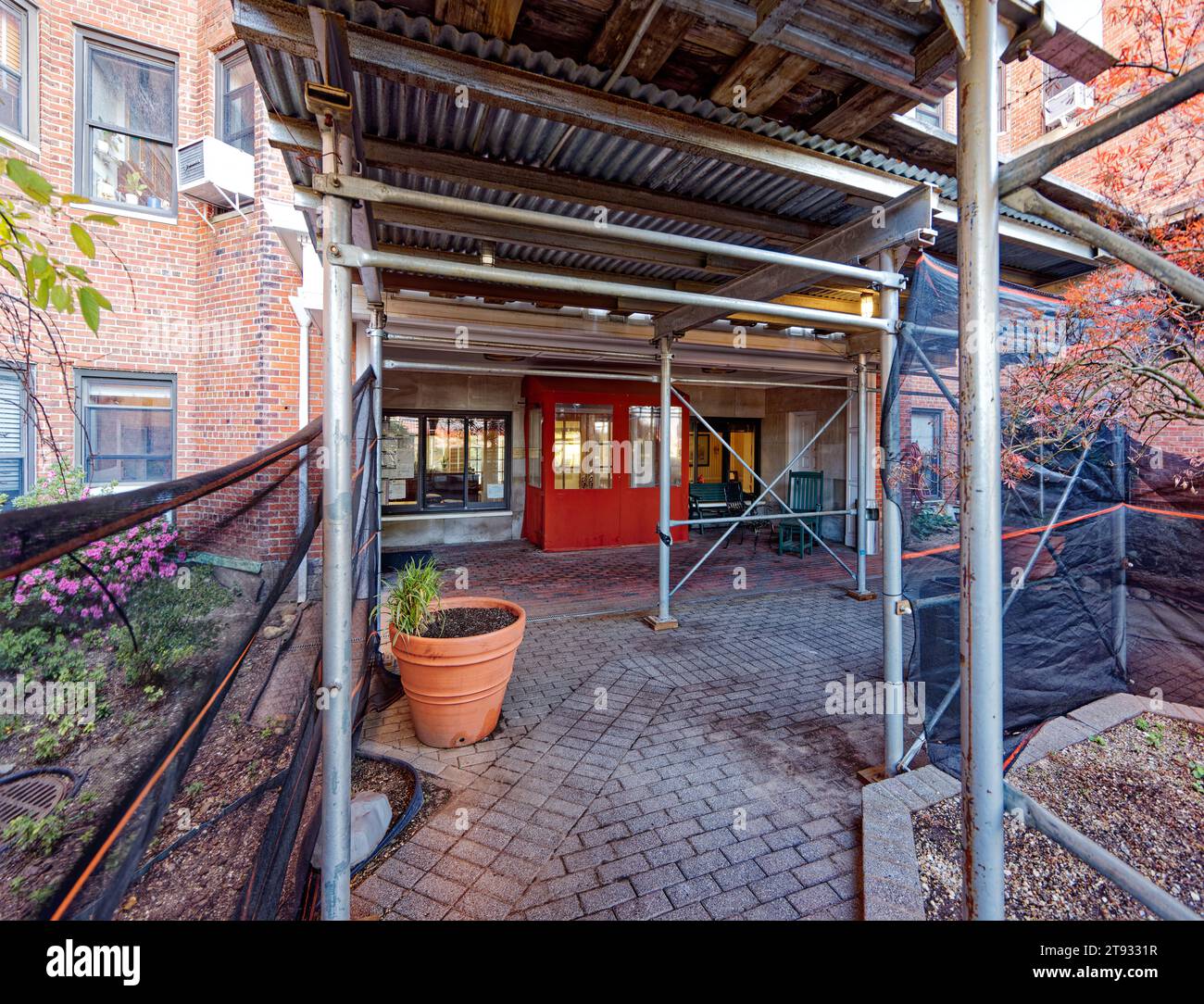 River Arts Apartments, in Manhattan’s Washington Heights neighborhood, is a cooperative complex