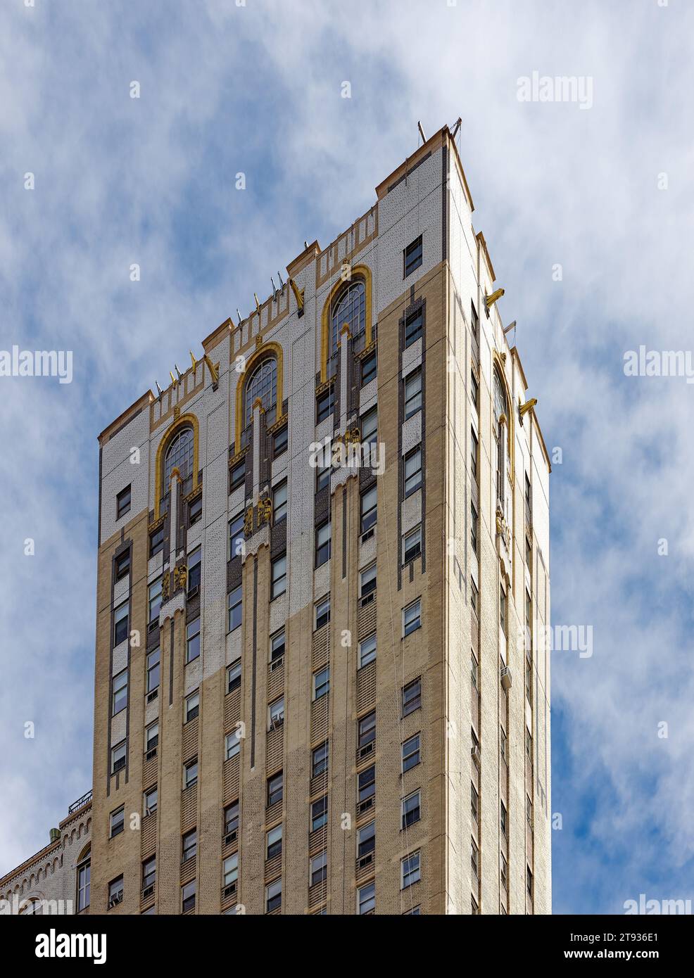 St. George Tower, 111 Hicks Street, is the Emery Roth-designed wing of the St. George Hotel in the Brooklyn Heights Historic District. Stock Photo