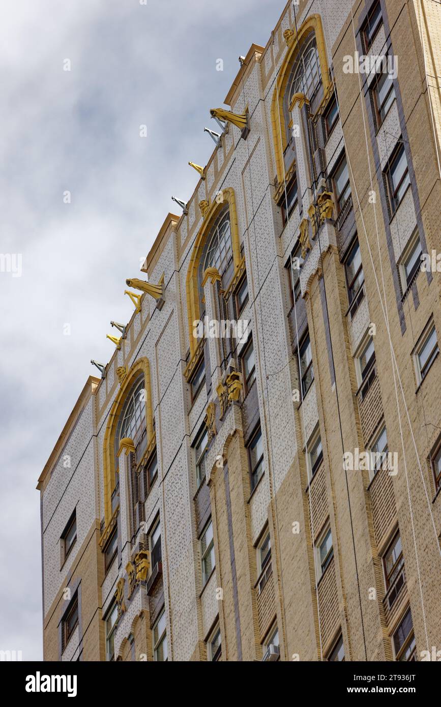 St. George Tower, 111 Hicks Street, is the Emery Roth-designed wing of the St. George Hotel in the Brooklyn Heights Historic District. Stock Photo