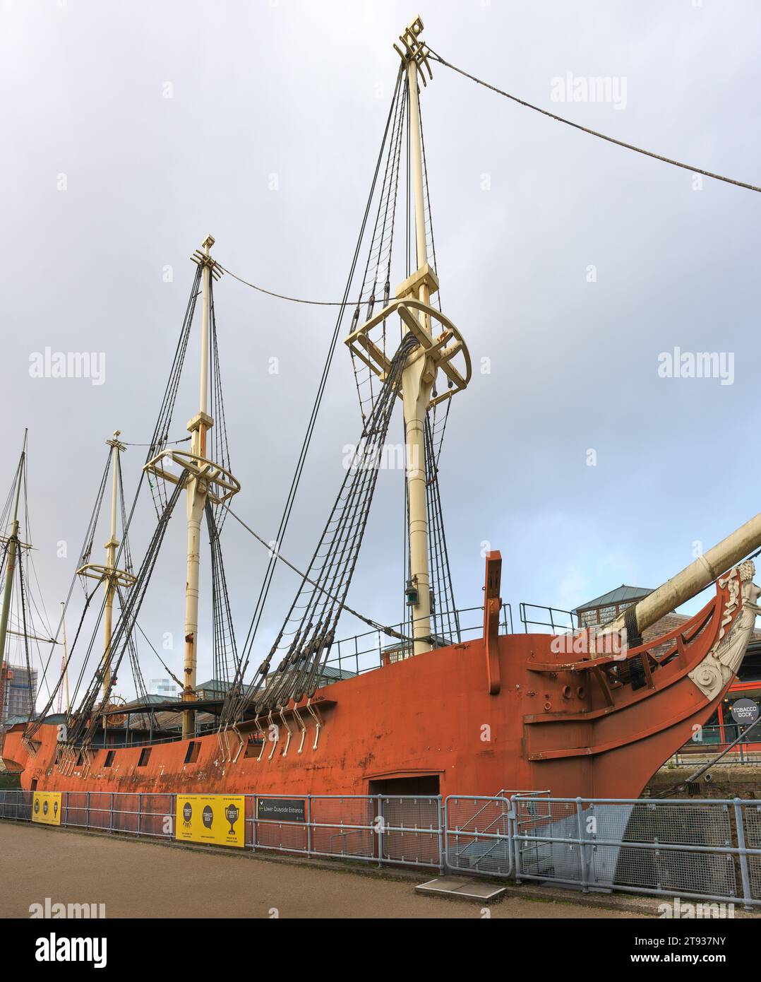 Three Sisters ( copy of an 18th century american merchant schooner captured by the British during the Anglo-American War), at Tobacco Dock, Wapping, L Stock Photo