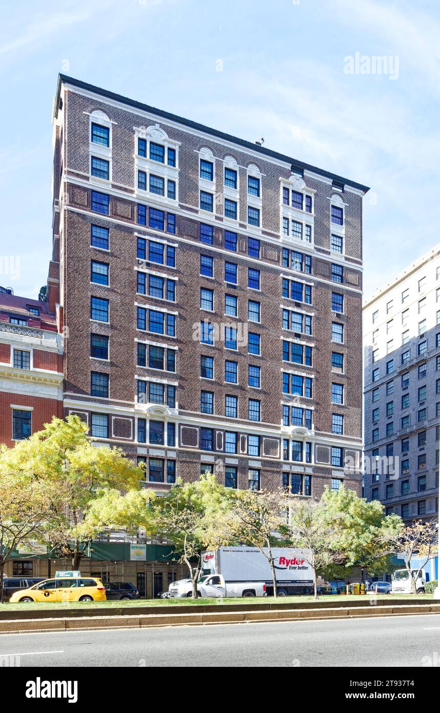 570 Park Avenue, in the Upper East Side Historic District, is an Emery ...