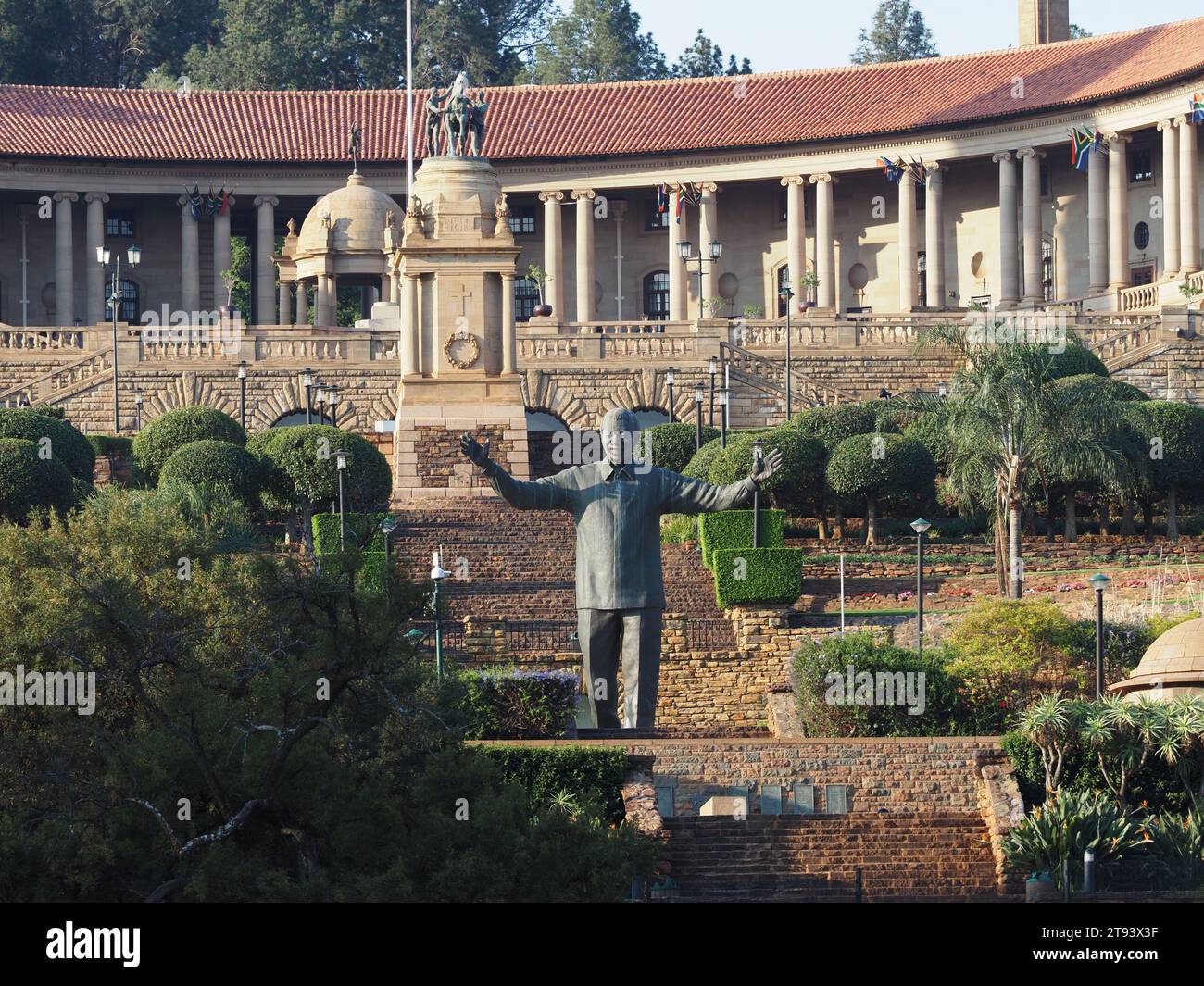 Very large Nelson Mandela statue at the Union buildings where he gave