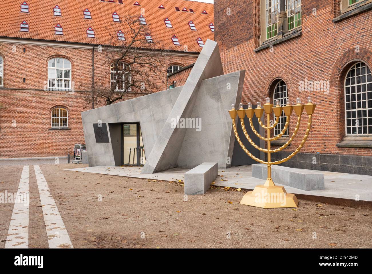 The Danish Jewish Museum entrance in Copenhagen with Temple Menorah as seen from the garden of the Danish Royal Library. Architect is Daniel Libeskind Stock Photo