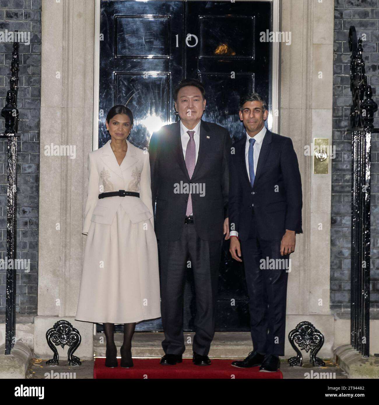 London, UK. 22nd Nov, 2023. Rishi Sunak, British Prime Minister, together with his wife Akshata Murty, welcomes the President of the Republic of Korea, His Excellency Yoon Suk Yeol, to 10 Downing Street as part of their State Visit to the UK. Credit: Imageplotter/Alamy Live News Stock Photo