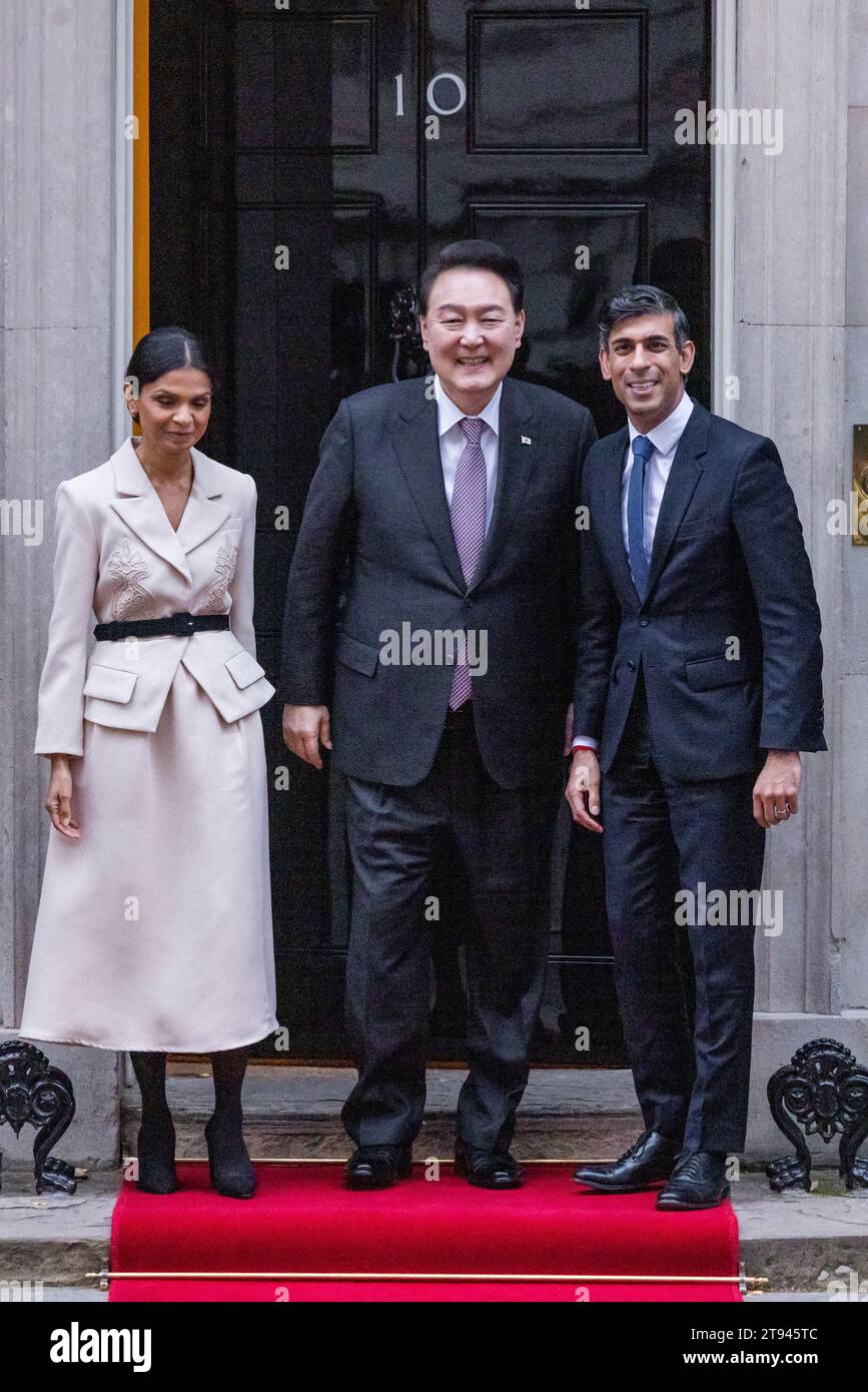 Downing Street, London, UK. 22nd November 2023.  British Prime Minister, Rishi Sunak, together with his wife, Akshata Murty, welcomes the President of the Republic of Korea, His Excellency Yoon Suk Yeol, to Downing Street, London, UK. Photo by Amanda Rose/Alamy Live News Stock Photo