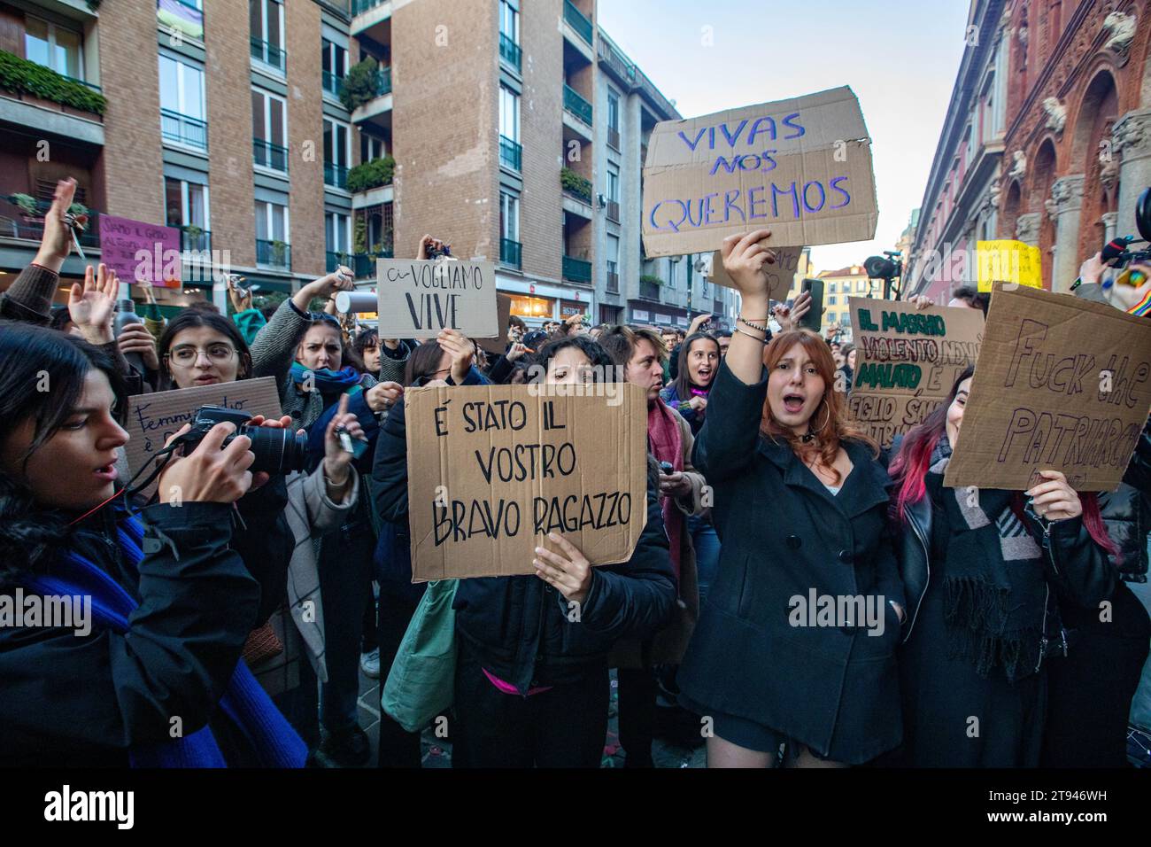 Milan, Italy. 22nd Nov, 2023. Milan - STATE UNIVERSITY - FLASH MOB "ONE ...