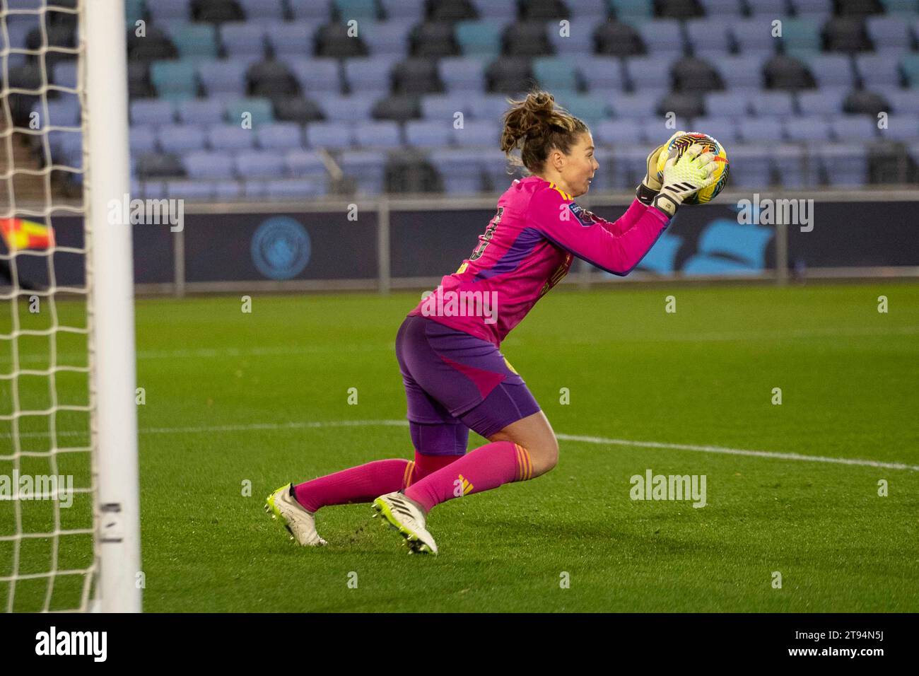 Lize Kop #23 (GK) of Leicester City W.F.C. makes a save during the FA Women's Continental League Cup Group B match between Manchester City and Leicester City at the Joie Stadium, Manchester on Wednesday 22nd November 2023. (Photo: Mike Morese | MI News) Credit: MI News & Sport /Alamy Live News Stock Photo