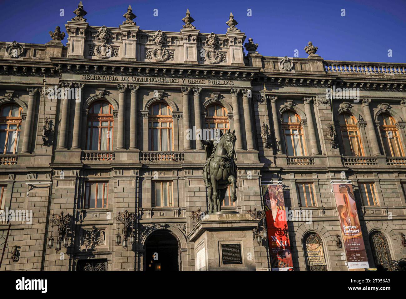 National Museum of Art MUNAL or Old Palace of the Secretariat of ...