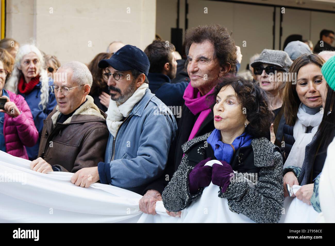 Paris, France. 19th Nov, 2023, Jack Lang and Monique Lang attend the silent march for peace in the Middle East at the call of 600 personalities Stock Photo