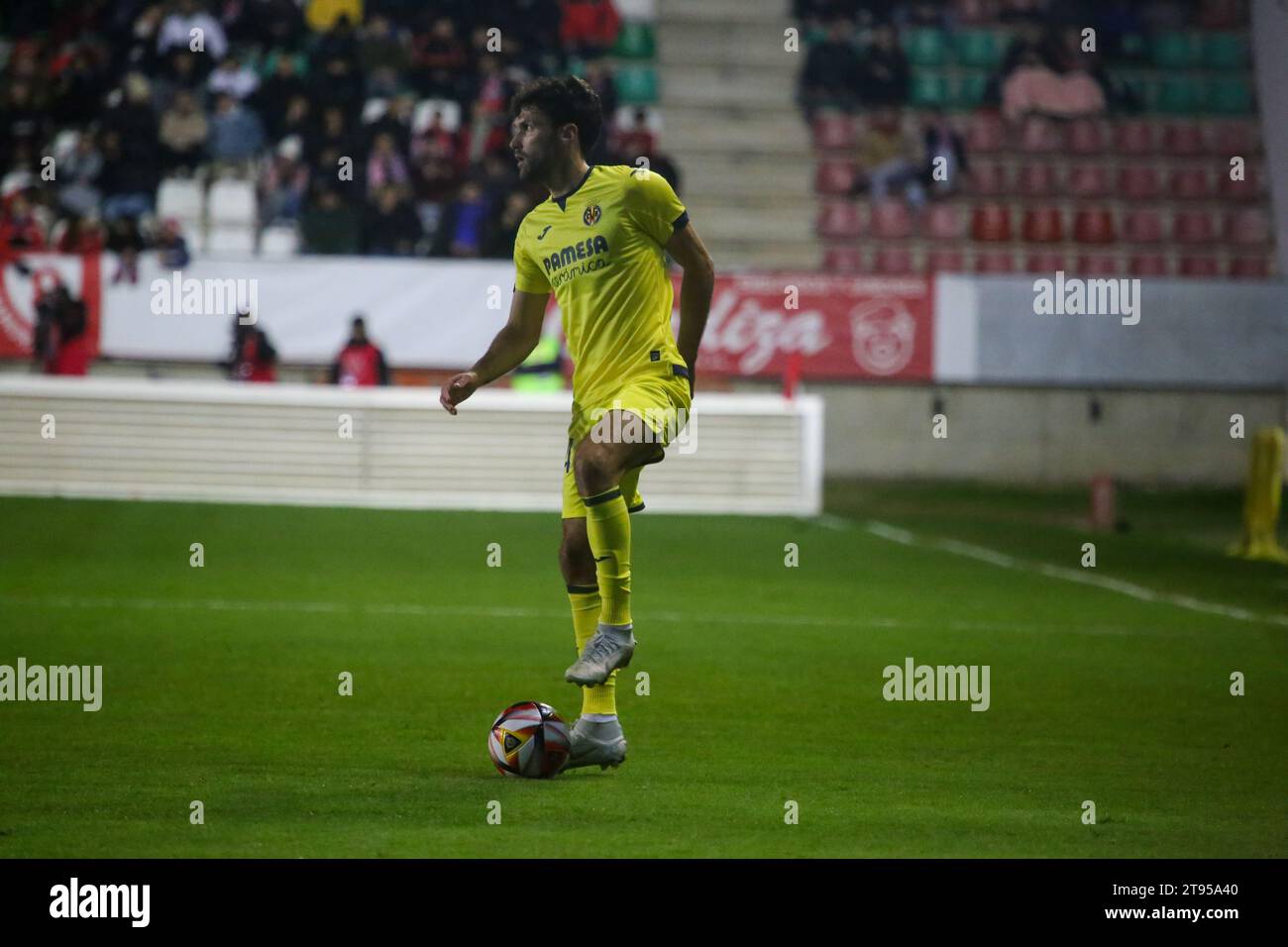 Zamora, Spain, 22th November, 2023: Villarreal CF's player, Alfonso Pedraza (24) with the ball during the Second round of the SM El Rey Cup 2023-24 between Zamora CF and Villarreal CF, on November 22 of 2023, at the Ruta de la Plata Stadium, in Zamora, Spain. Credit: Alberto Brevers / Alamy Live News Stock Photo