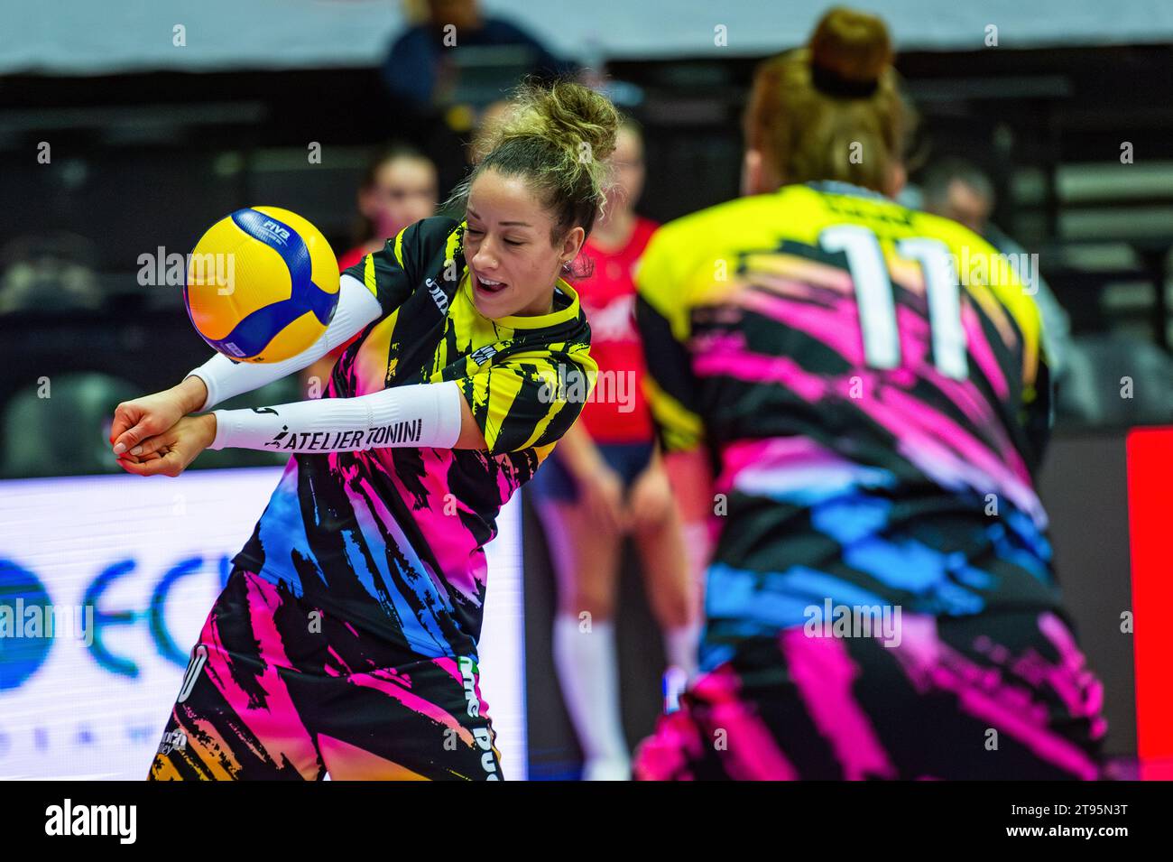 Treviso, Italy. 22nd Nov, 2023. Monica De Gennaro (L) and Isabelle Haak (R) of Prosecco Doc Imoco Conegliano seen warming up before the LVF Serie A1 2023/24 volleyball match between Prosecco Doc Imoco Conegliano and Roma Volley Club at Palaverde stadium. Final score; Prosecco Doc Imoco Conegliano 3:0 Roma Volley Club. Credit: SOPA Images Limited/Alamy Live News Stock Photo