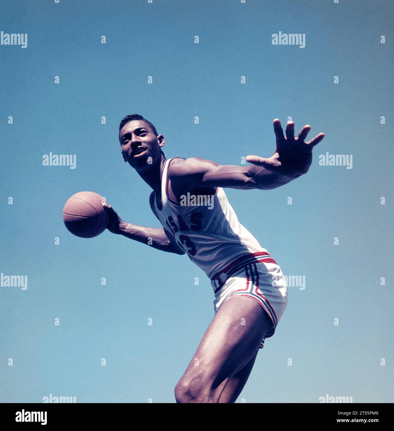 LAWRENCE, KS 1957 Wilt Chamberlain (19361999) 13 of the University