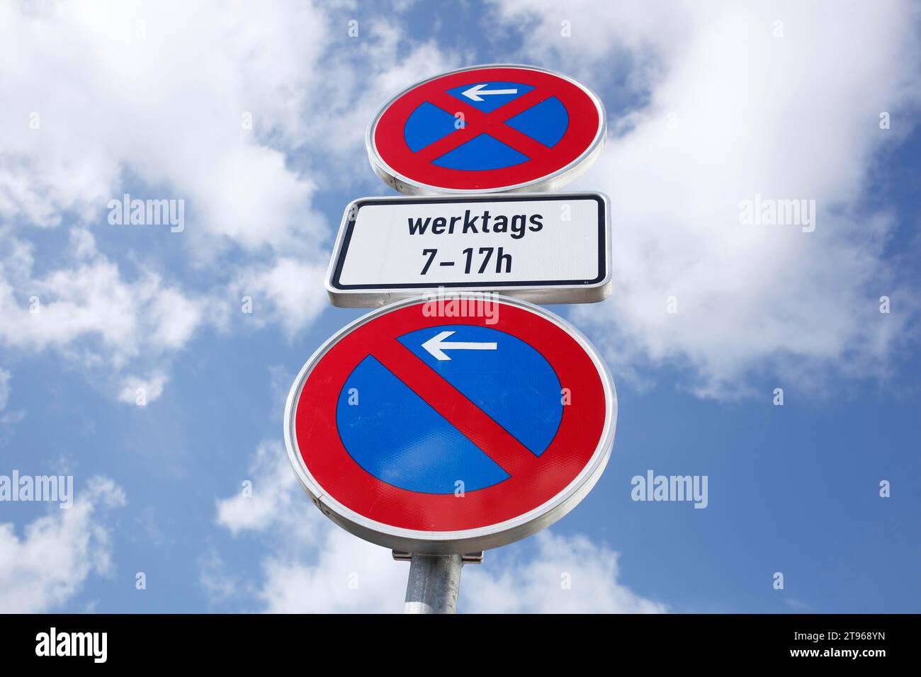 Traffic signs, absolute stopping ban and restricted stopping ban, Germany Stock Photo Alamy