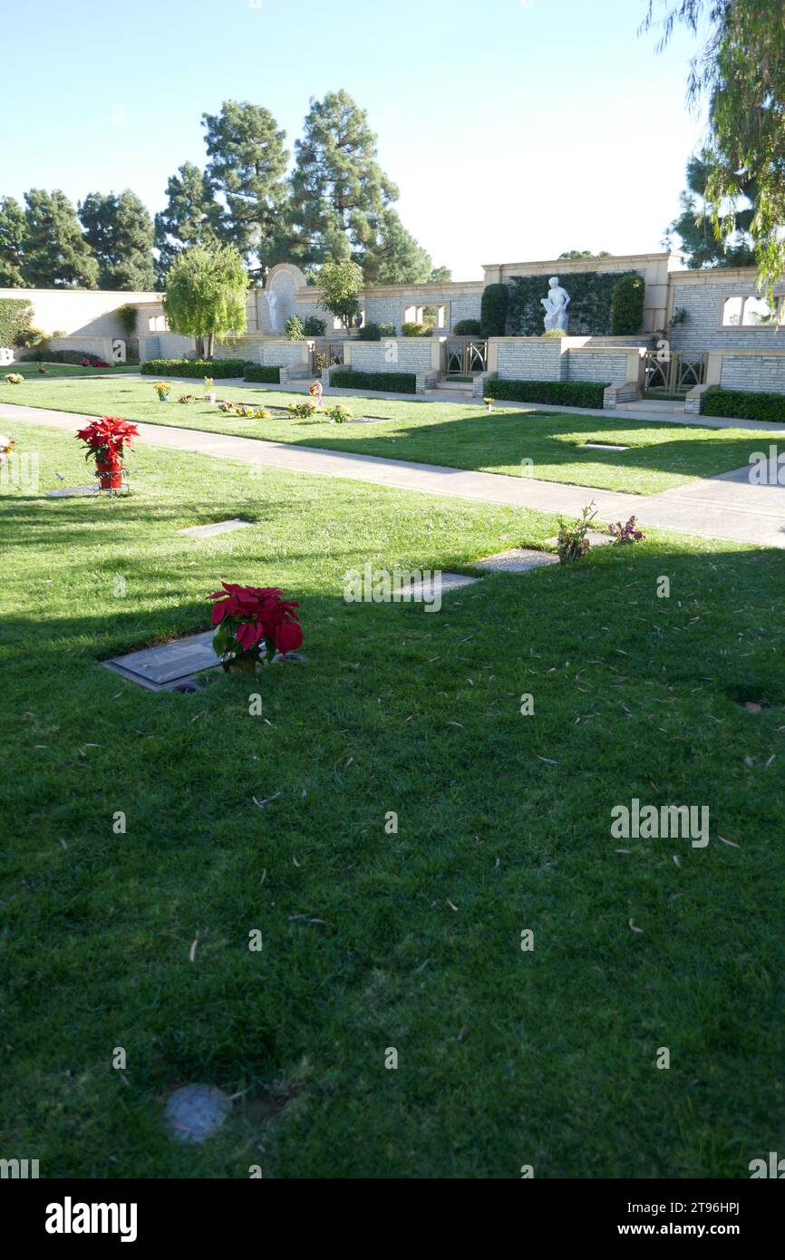 Glendale, California, USA 21st November 2023 Music Talent Manager and Patriarch of Jackson Family, Joseph Joe Jackson unmarked Grave in Garden of Honor in Court of Freedom at Forest Lawn Memorial Park on November 21, 2023 in Glendale, California, USA. Photo by Barry King/Alamy Stock Photo Stock Photo